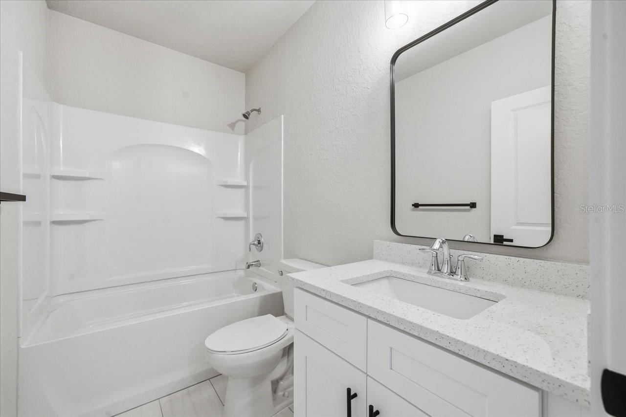 Image 22 of 25 For 15212 Hawley Road