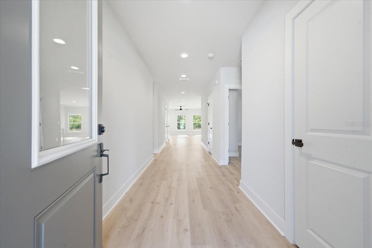 Image 3 of 25 For 15212 Hawley Road