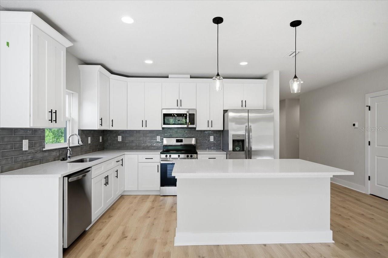 Image 5 of 25 For 15212 Hawley Road