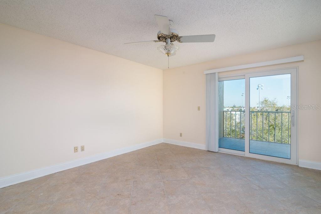 Image 16 of 71 For 160 Columbia Drive 507