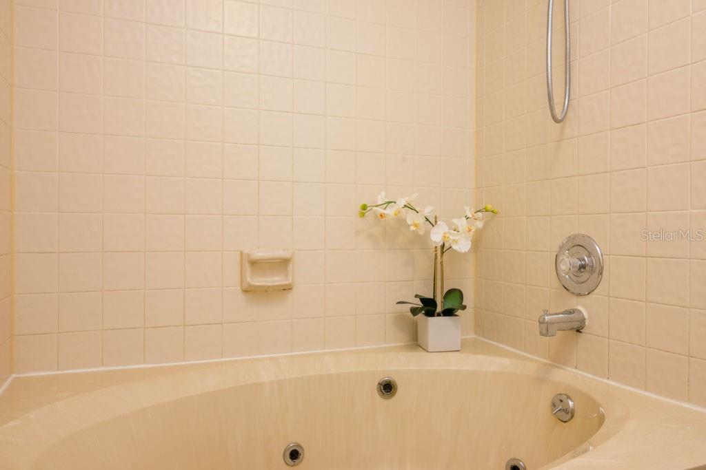 Image 20 of 71 For 160 Columbia Drive 507