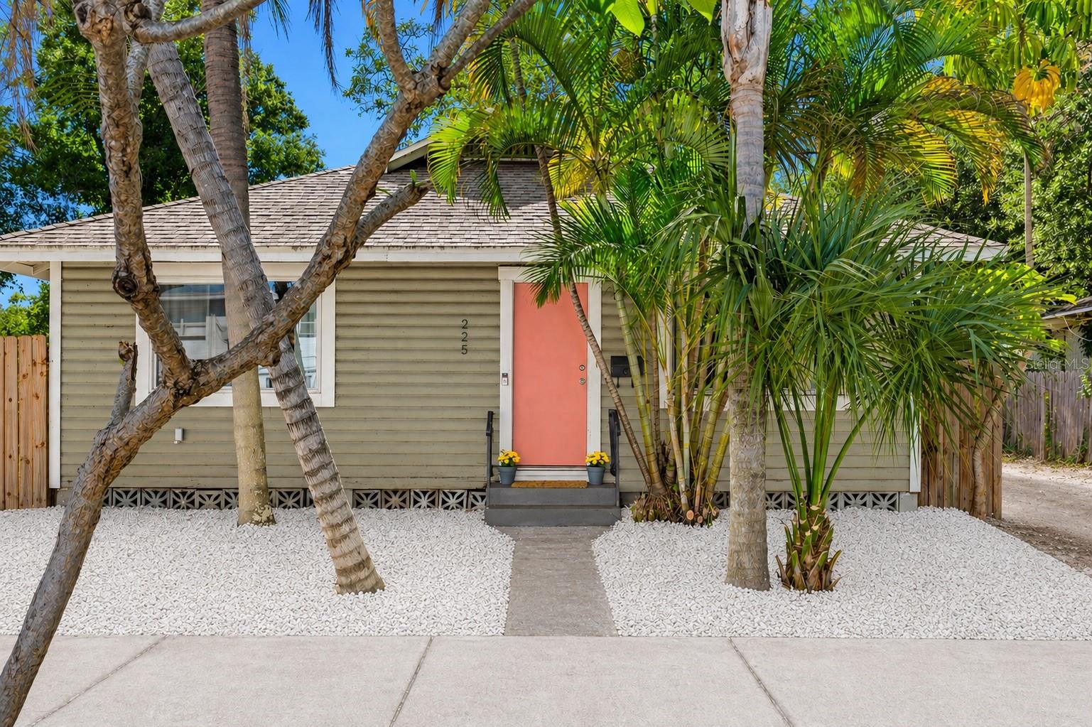Details for 225 35th Street S, ST PETERSBURG, FL 33711