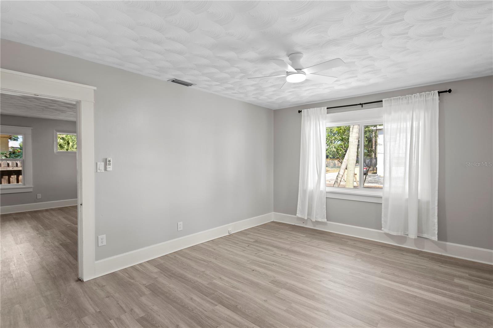 Image 5 of 20 For 225 35th Street S