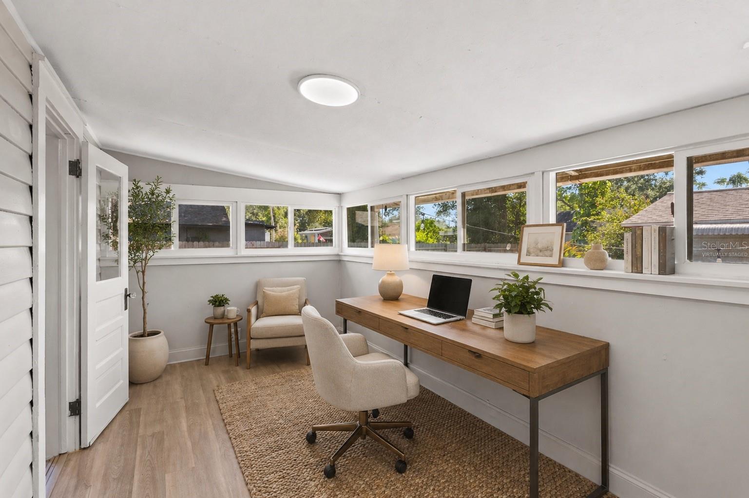 Image 7 of 20 For 225 35th Street S