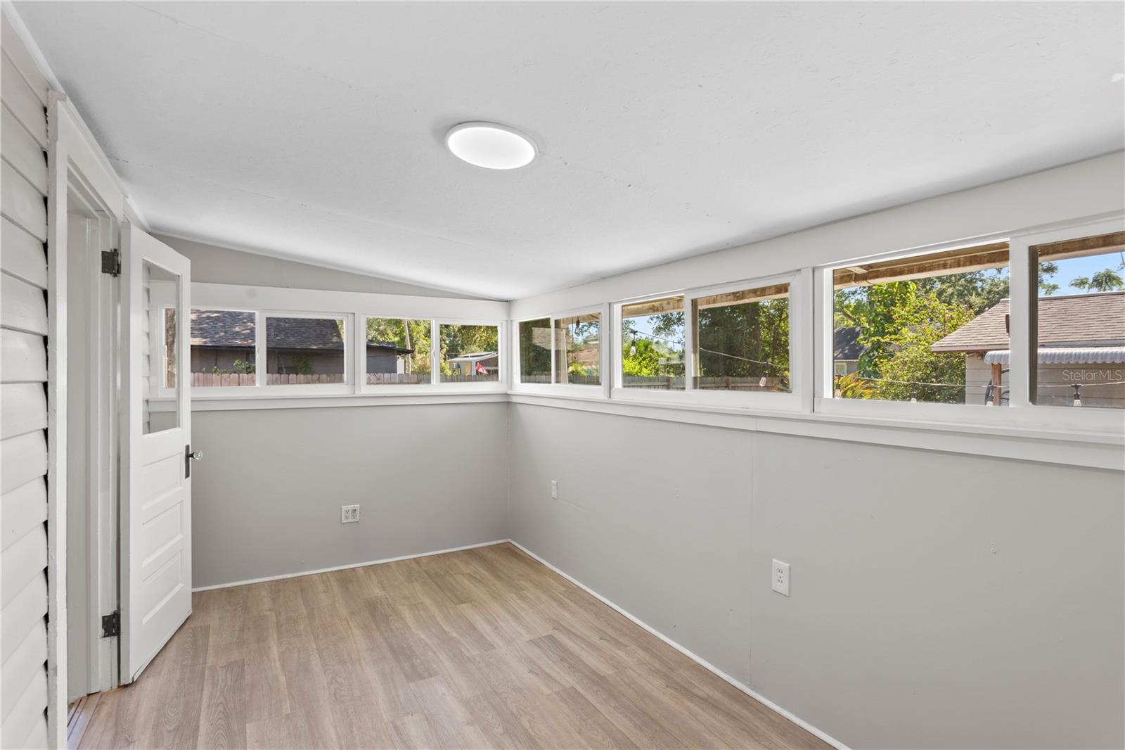 Image 8 of 20 For 225 35th Street S