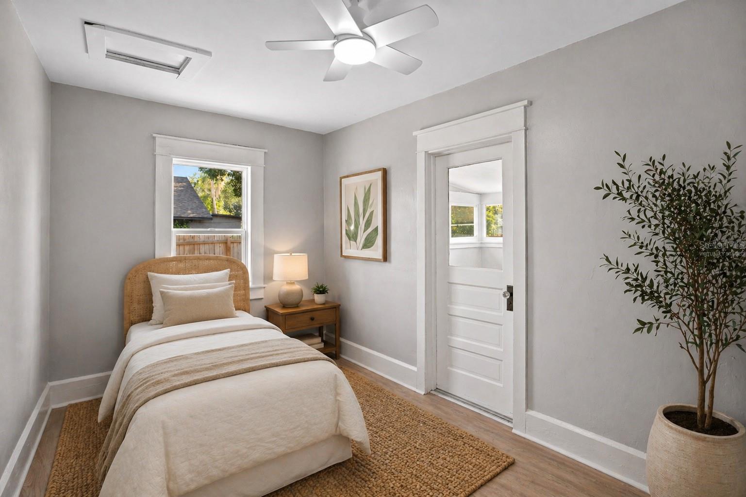 Image 9 of 20 For 225 35th Street S