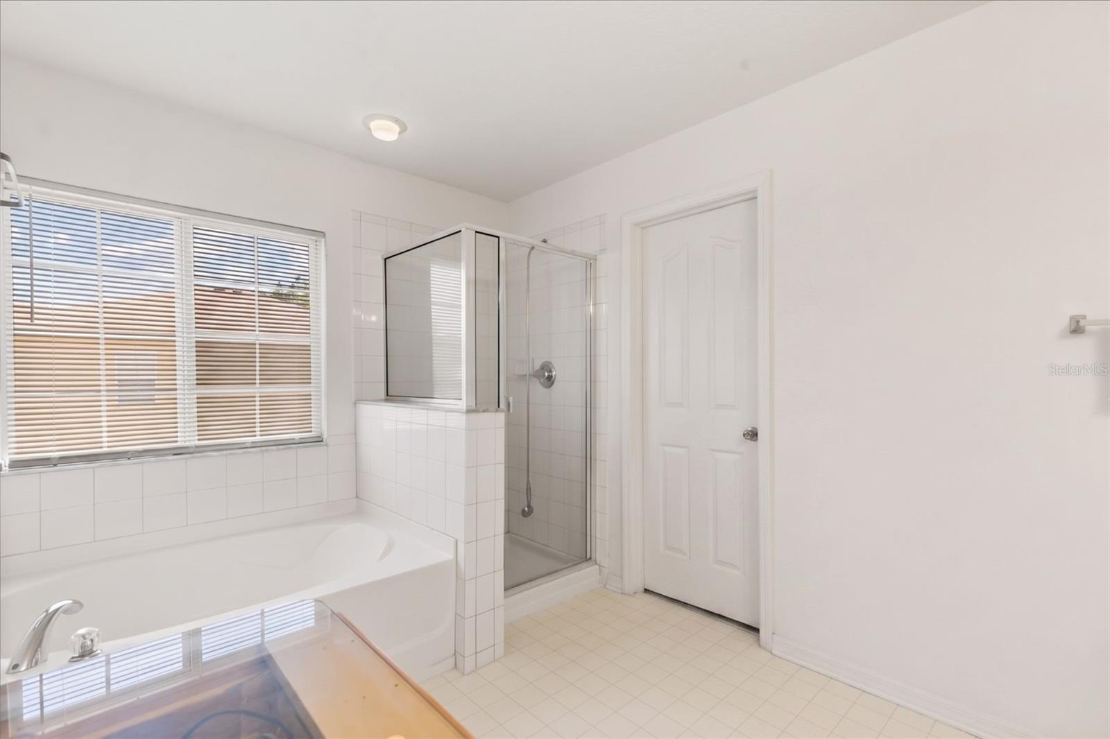 Image 11 of 18 For 402 Chimney Rock Drive