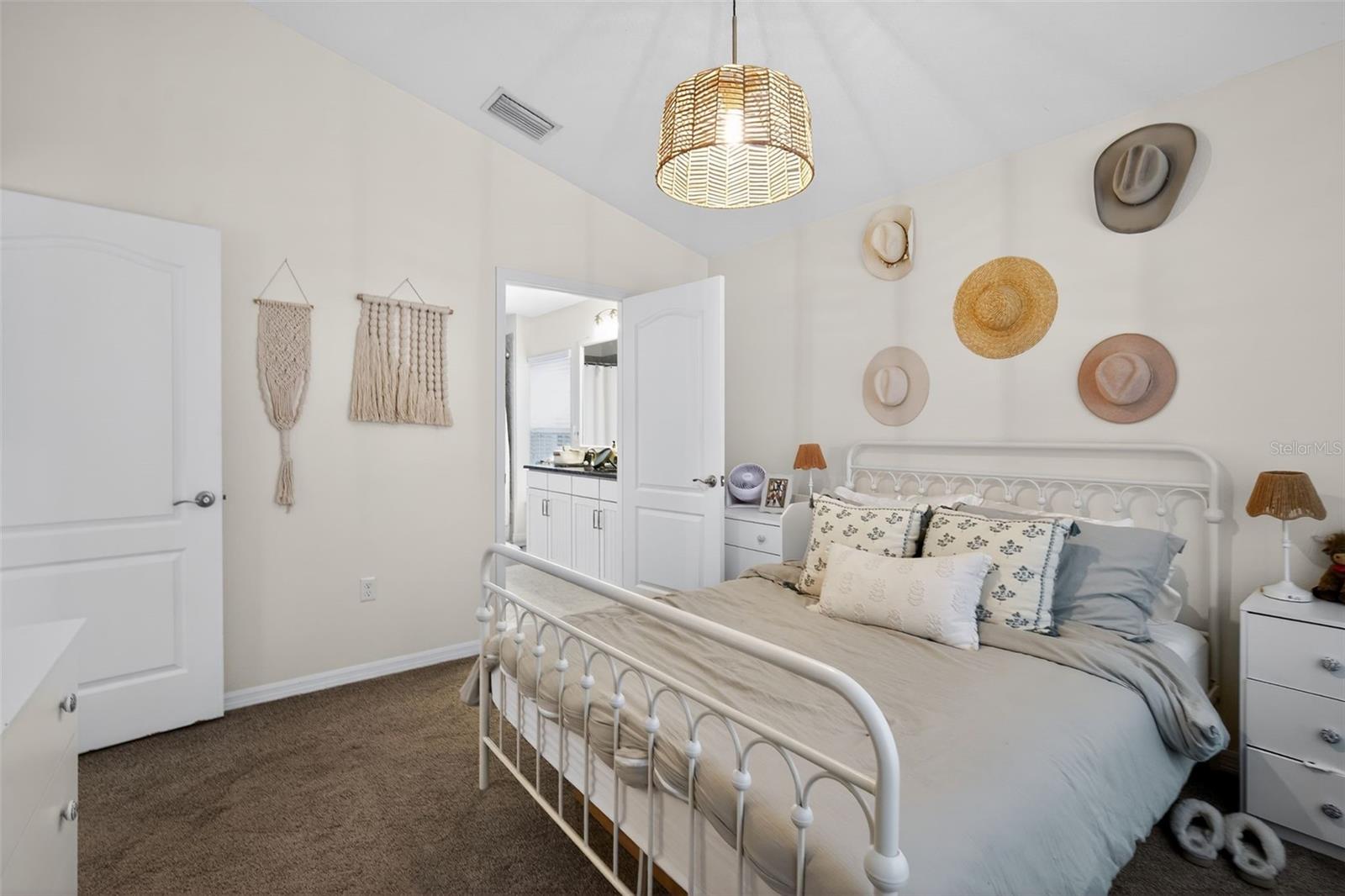 Image 22 of 30 For 7001 Interbay Boulevard 148