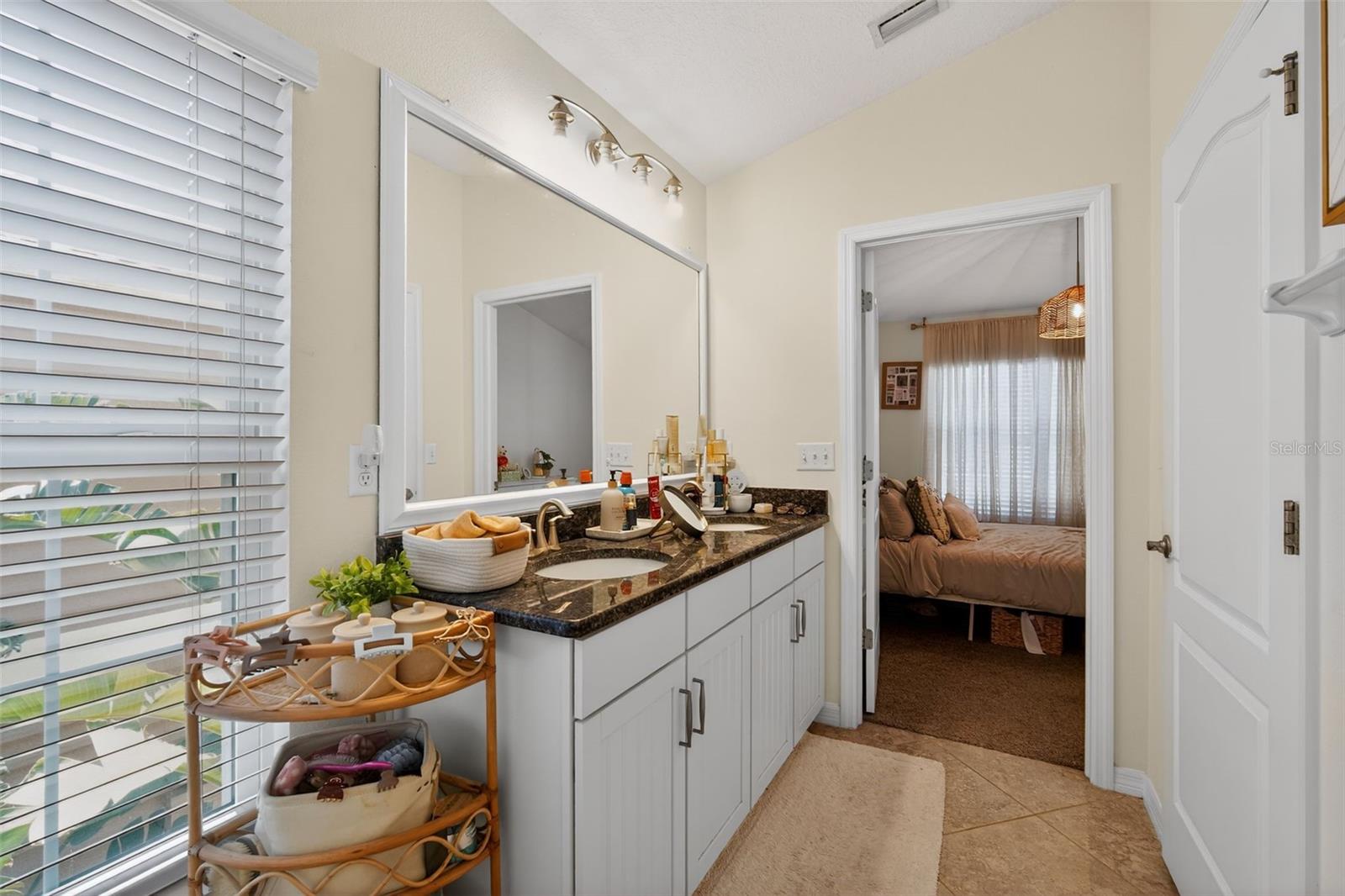 Image 26 of 30 For 7001 Interbay Boulevard 148