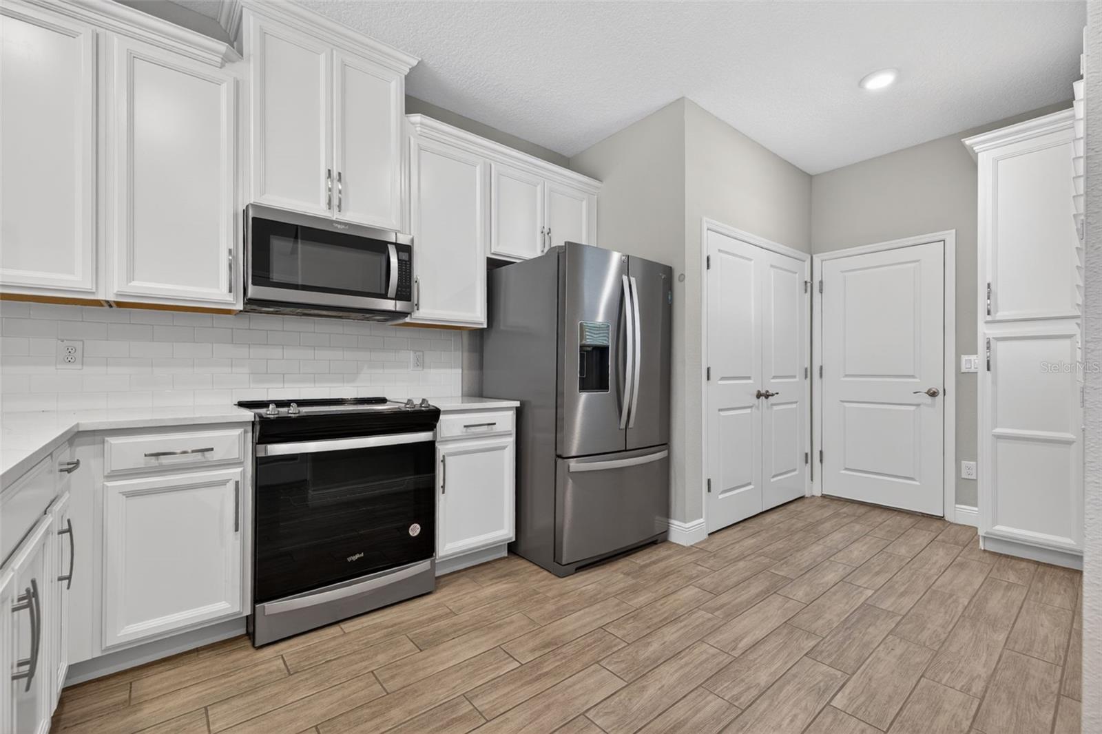 Image 14 of 32 For 5291 Neil Drive