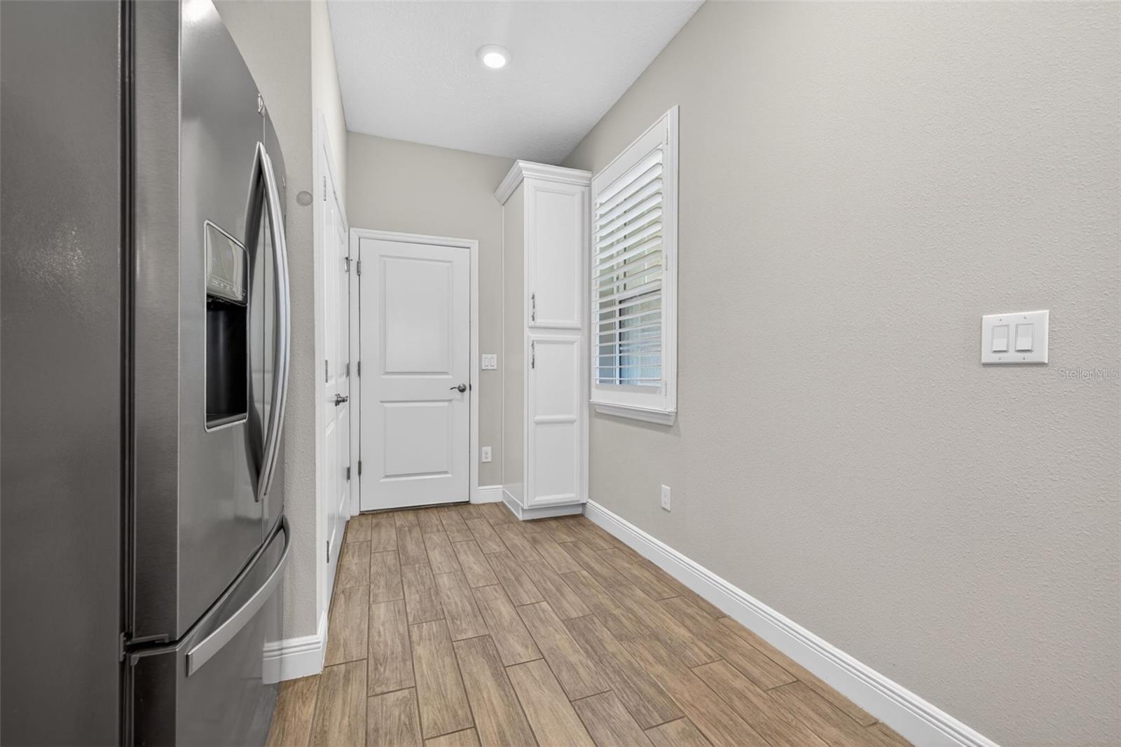 Image 15 of 32 For 5291 Neil Drive