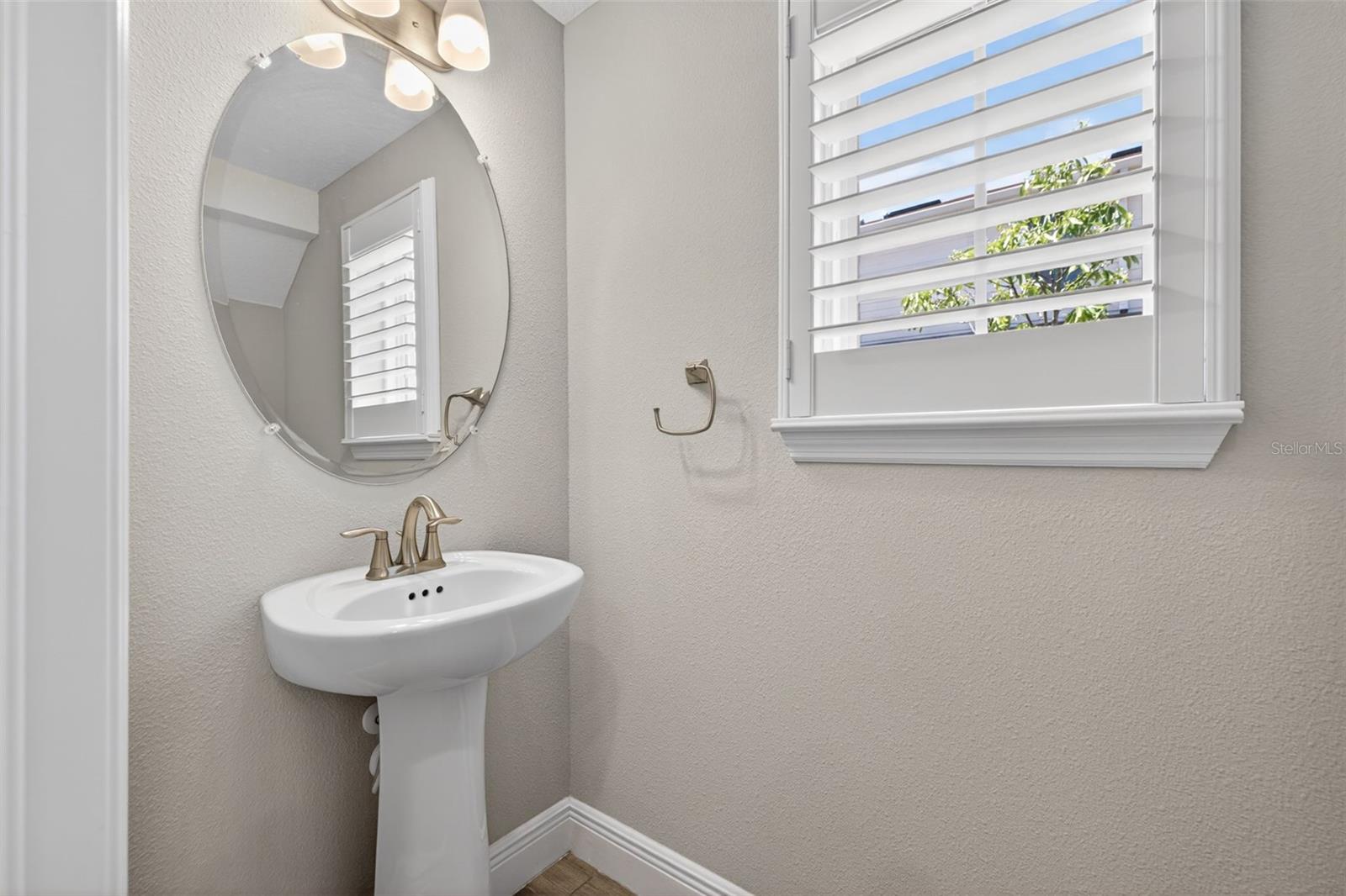 Image 17 of 32 For 5291 Neil Drive