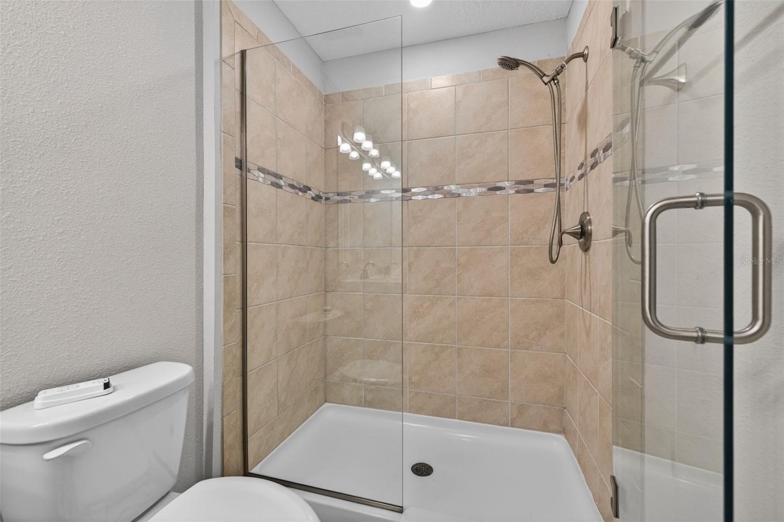 Image 22 of 32 For 5291 Neil Drive