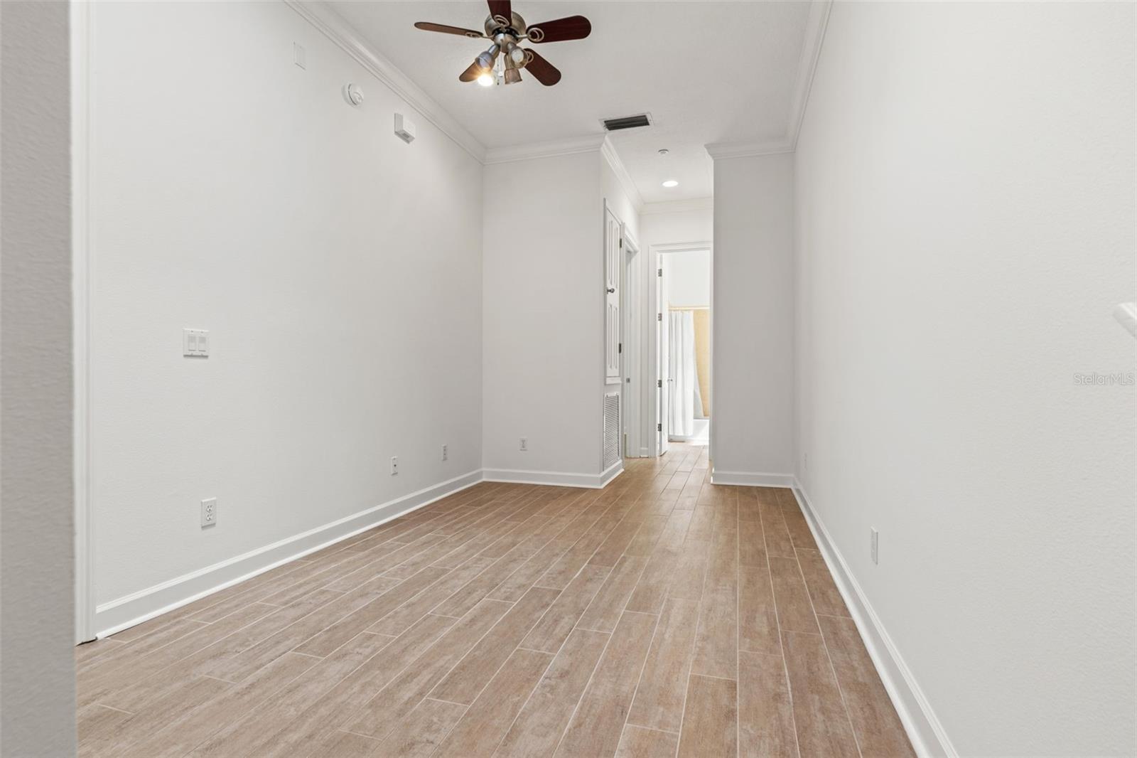 Image 27 of 40 For 3010 Stovall Street H