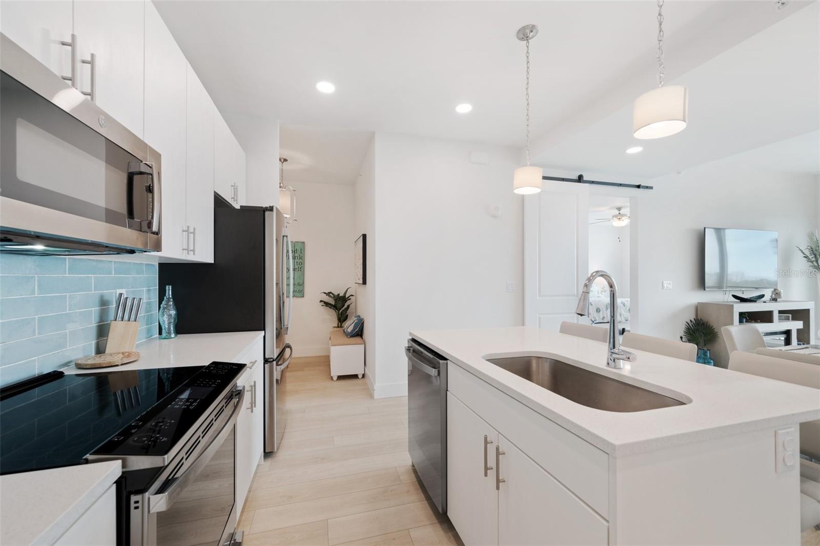 Image 15 of 37 For 300 150th Avenue 510