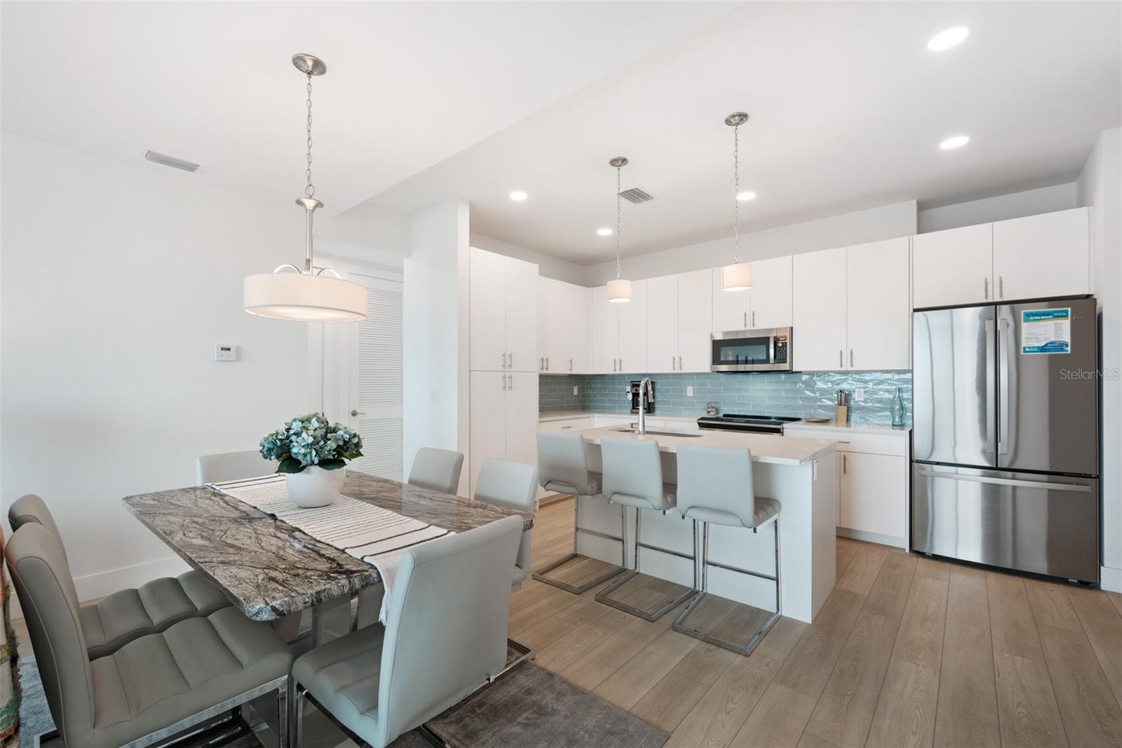 Image 7 of 37 For 300 150th Avenue 510