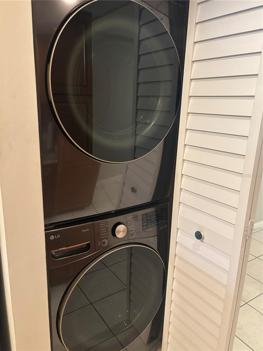 Image 14 of 21 For 5400 Park Street N 108