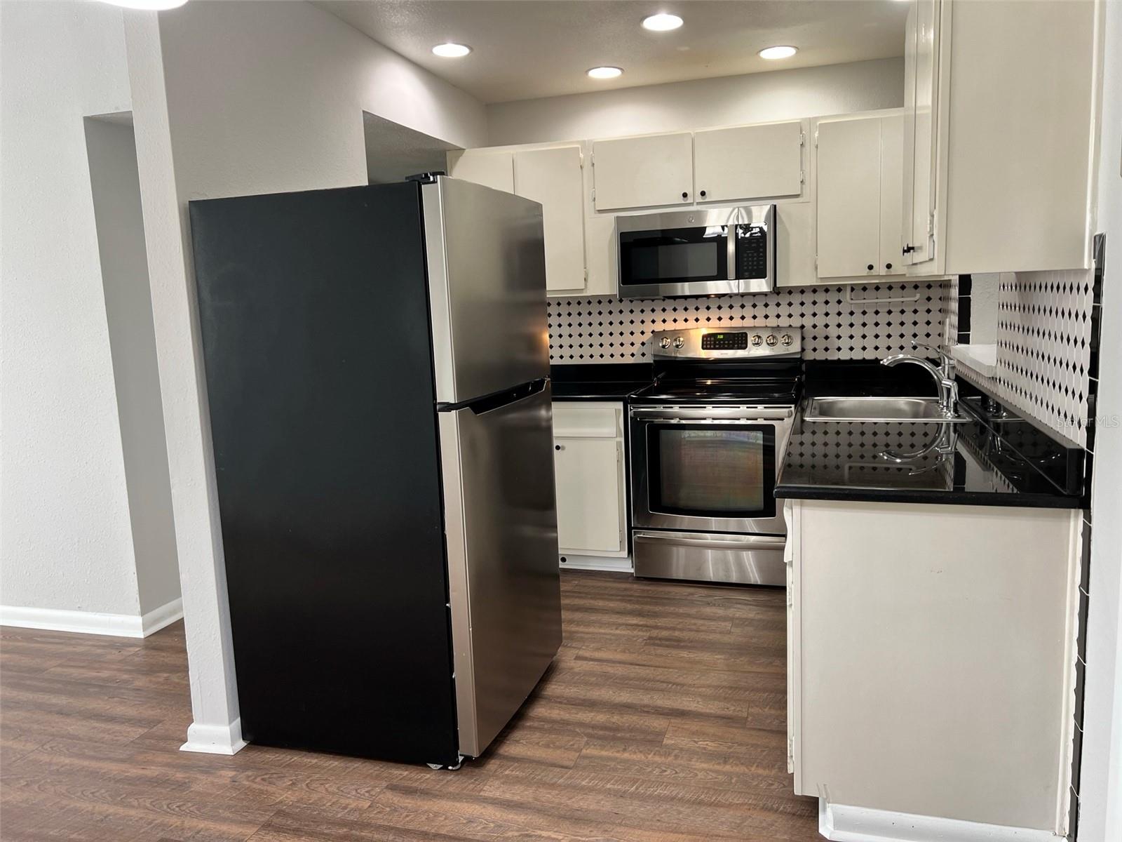 Image 7 of 20 For 4903 83rd Street