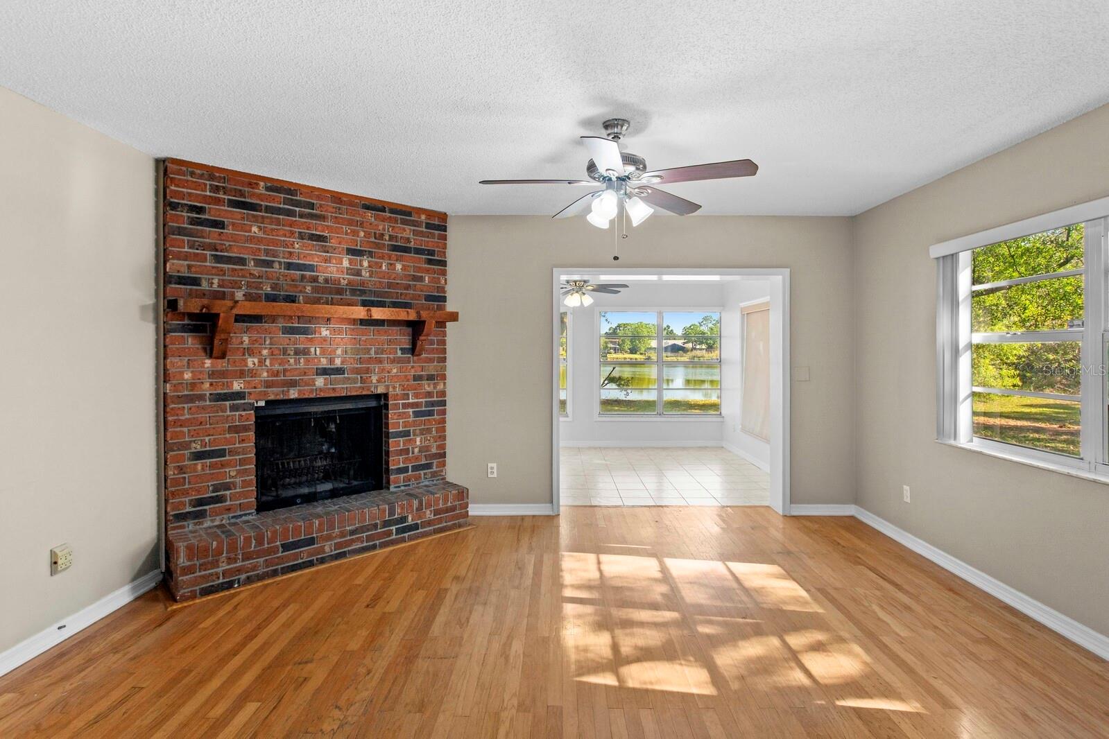 Image 16 of 61 For 9608 Springbrook Drive