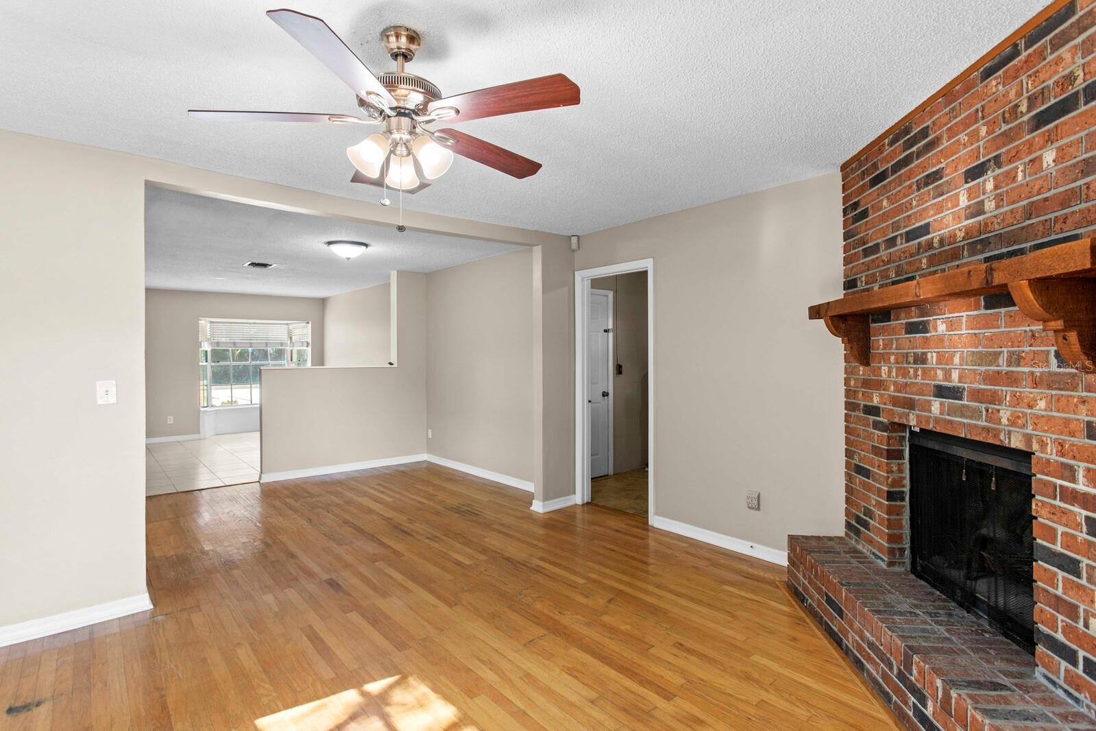 Image 18 of 61 For 9608 Springbrook Drive