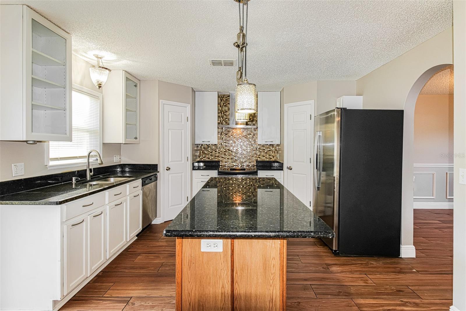 Image 14 of 30 For 6296 Landover Boulevard