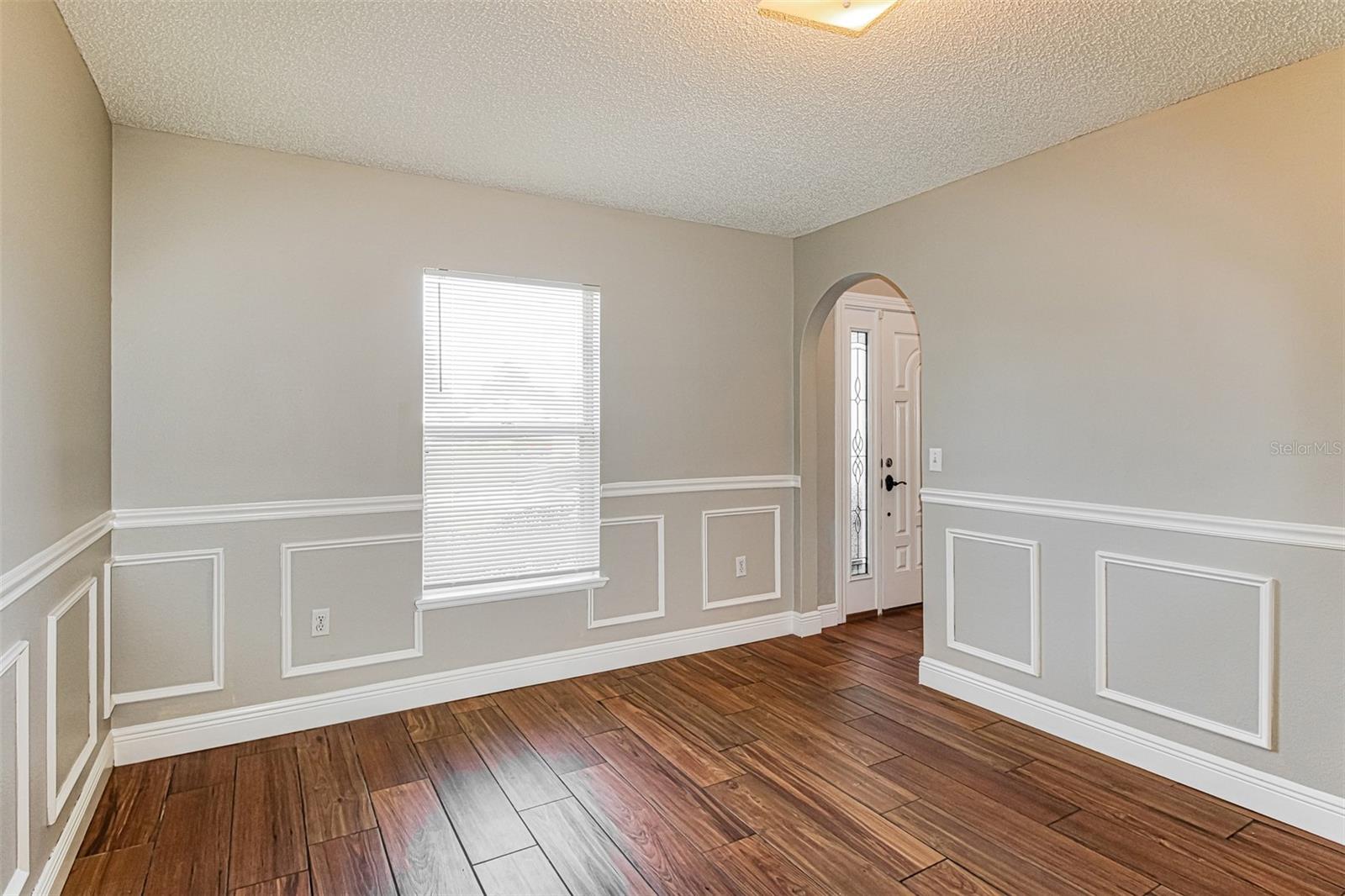 Image 17 of 30 For 6296 Landover Boulevard