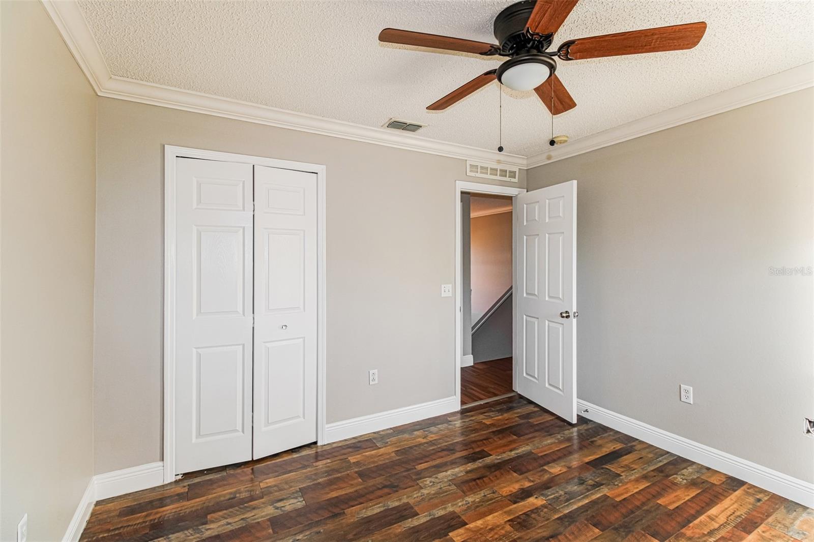 Image 24 of 30 For 6296 Landover Boulevard