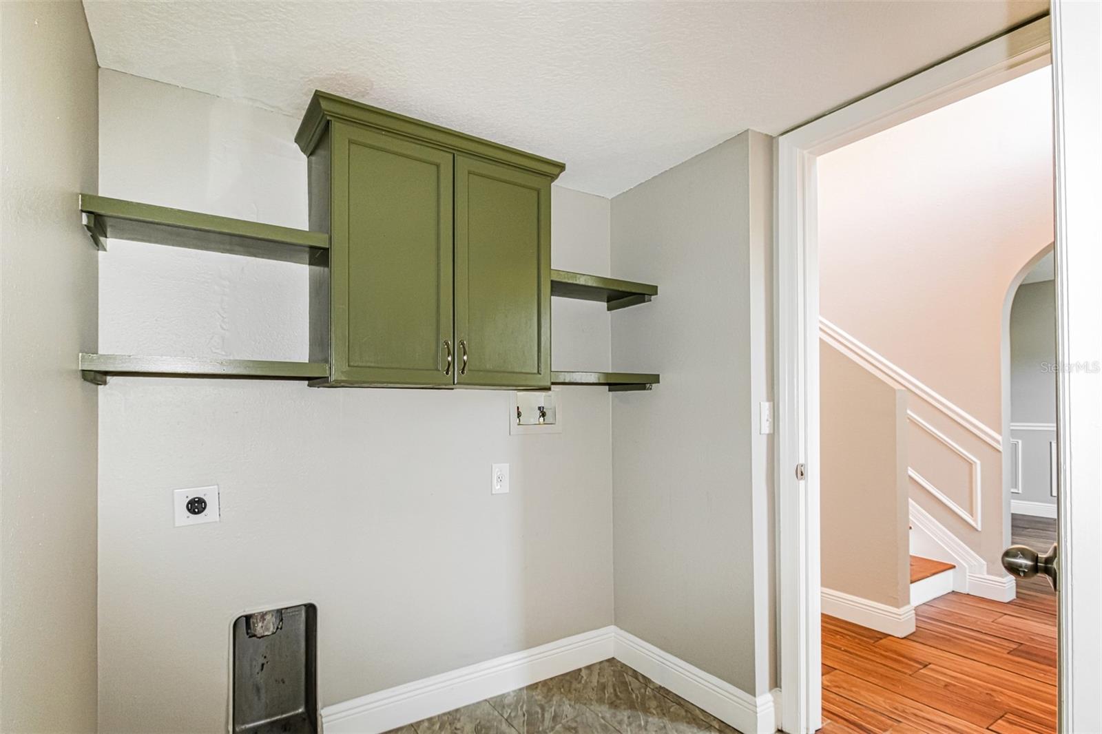 Image 28 of 30 For 6296 Landover Boulevard