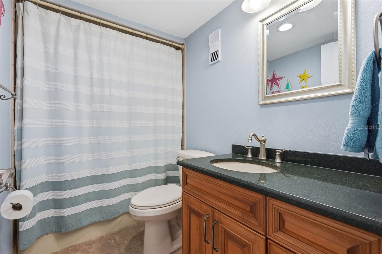 Image 22 of 33 For 1 Key Capri  608w