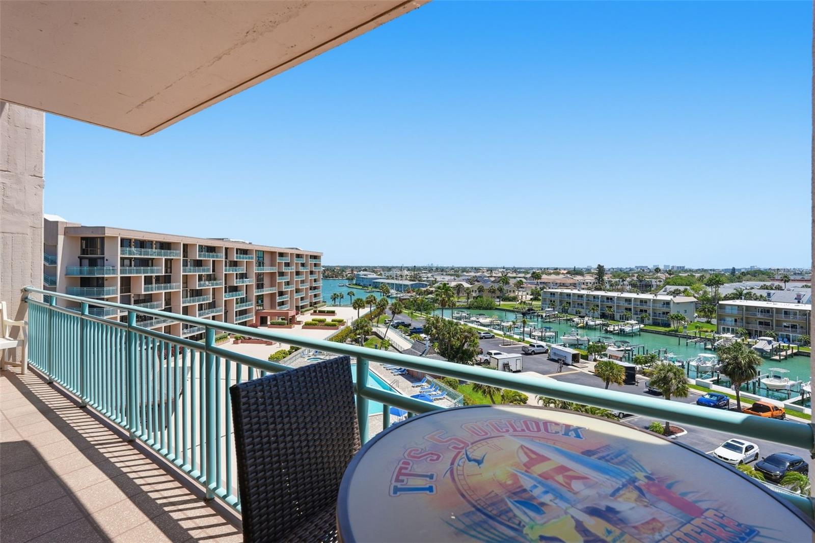 Image 23 of 33 For 1 Key Capri  608w