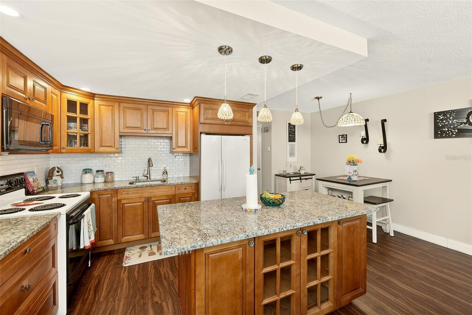 Image 10 of 37 For 2612 Pearce Drive 209