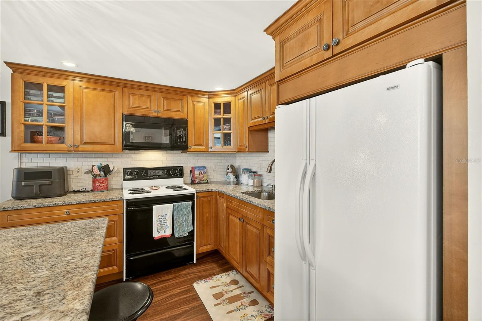 Image 11 of 37 For 2612 Pearce Drive 209