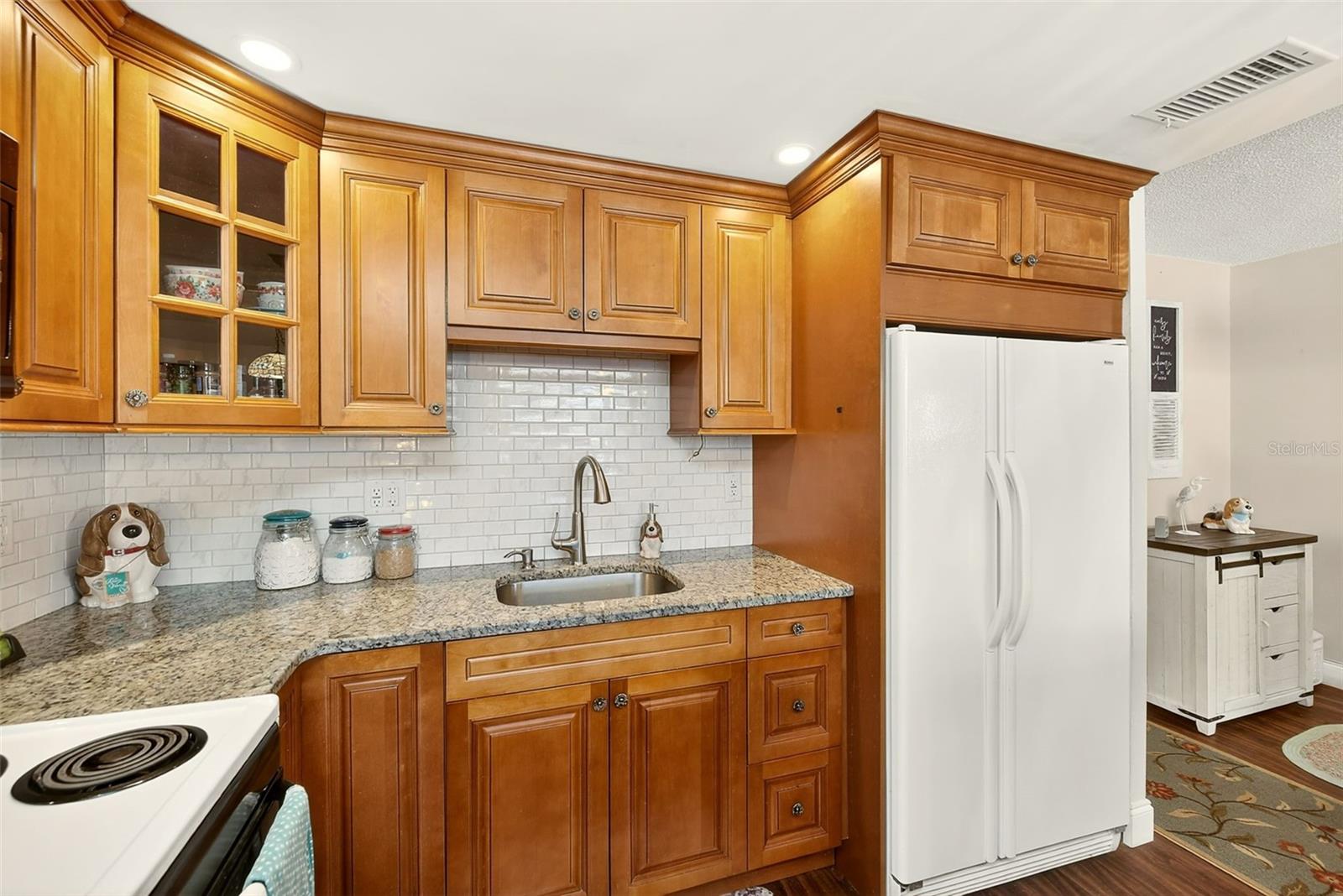 Image 12 of 37 For 2612 Pearce Drive 209