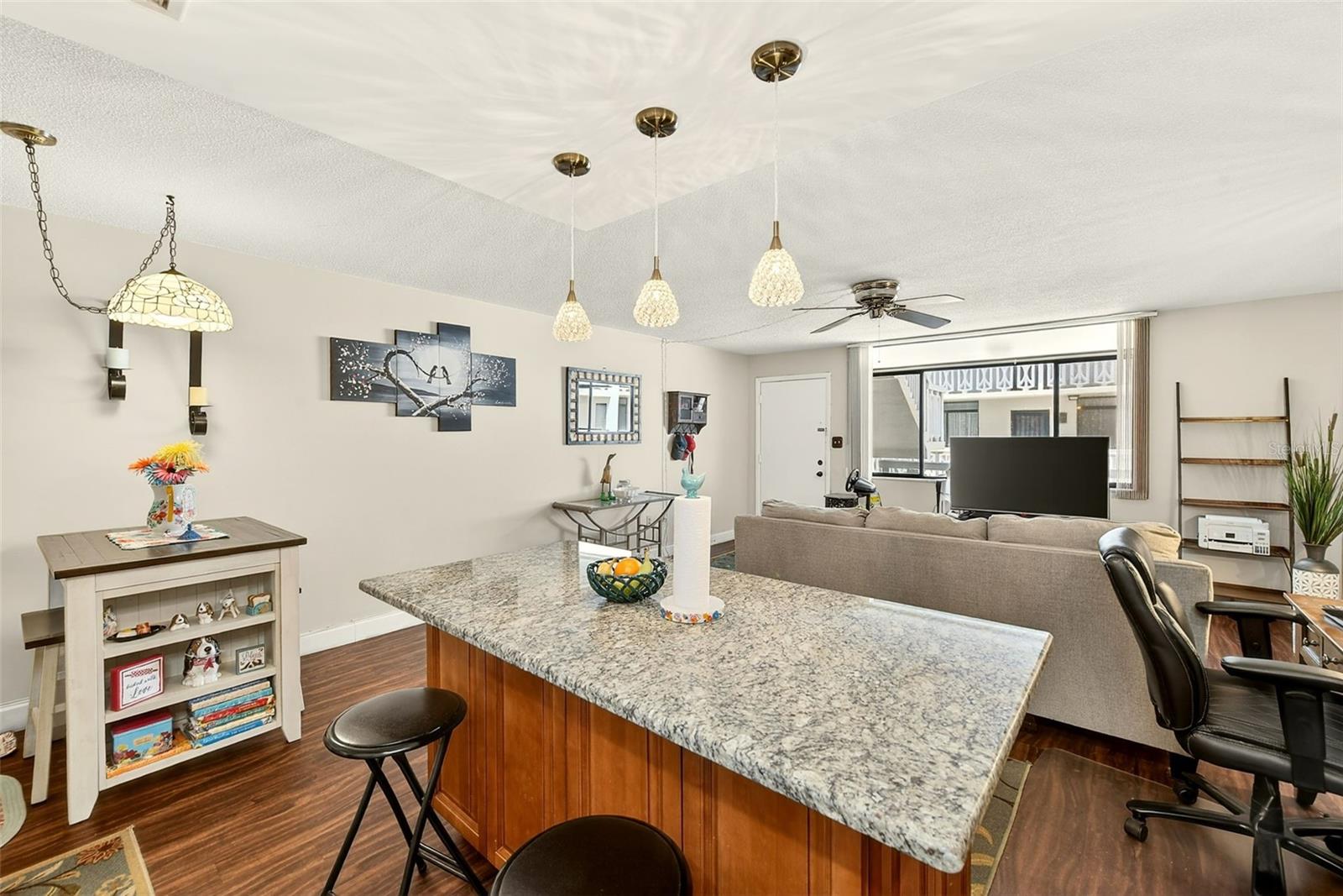 Image 13 of 37 For 2612 Pearce Drive 209