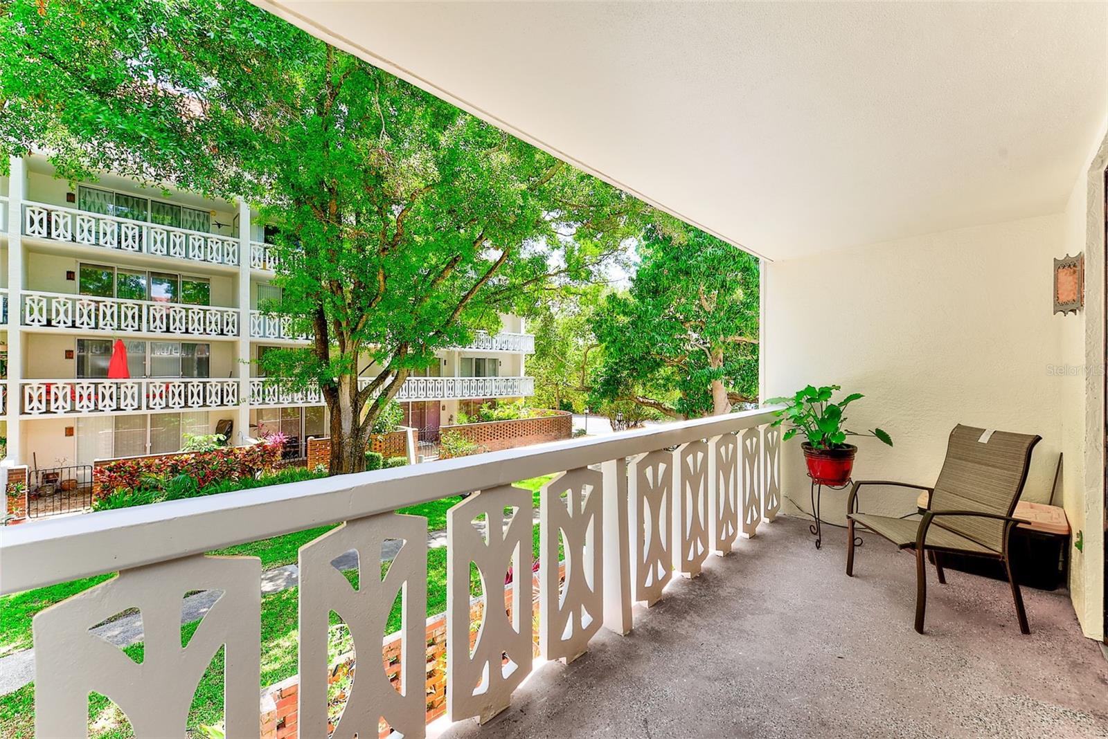Image 21 of 37 For 2612 Pearce Drive 209