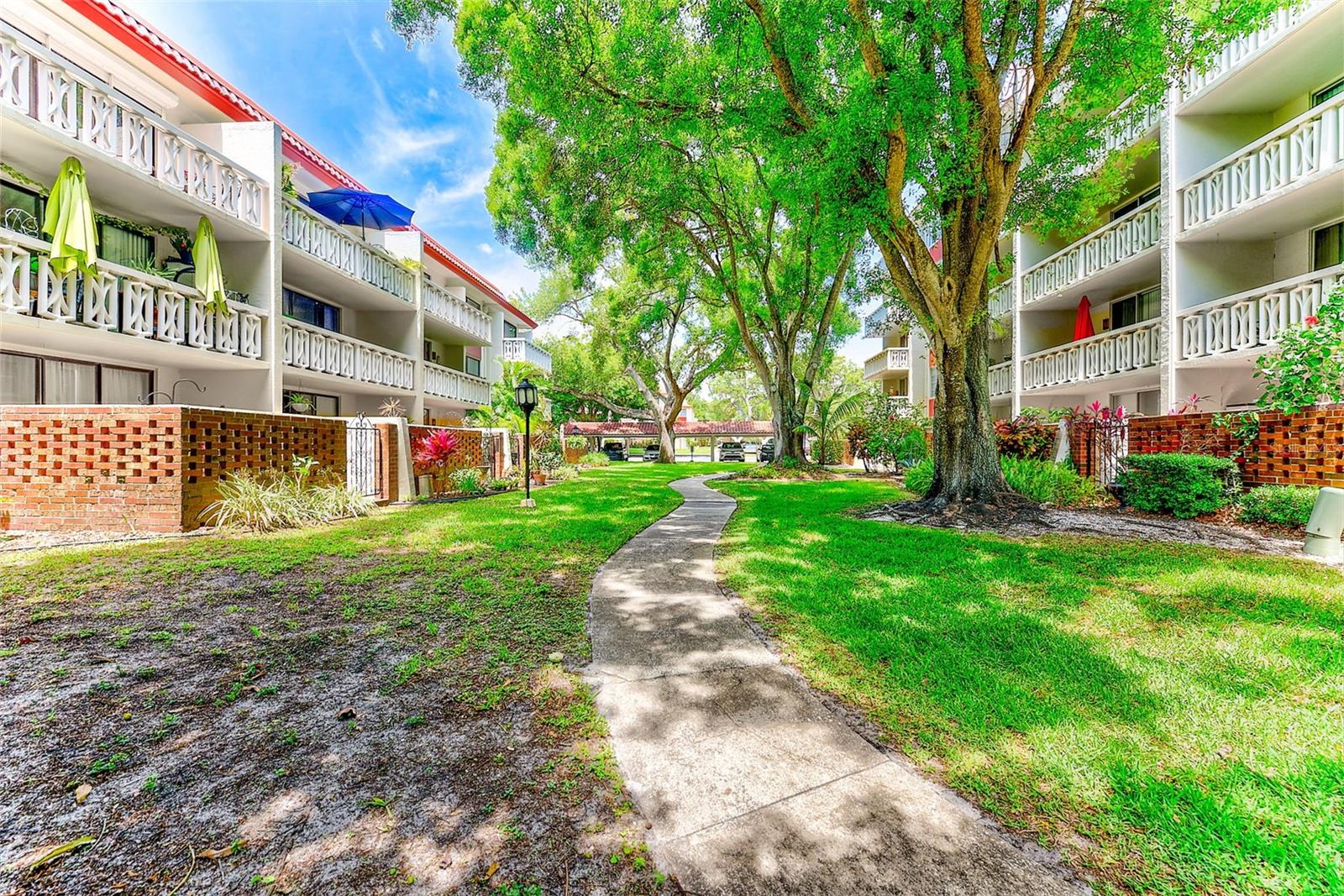 Image 26 of 37 For 2612 Pearce Drive 209