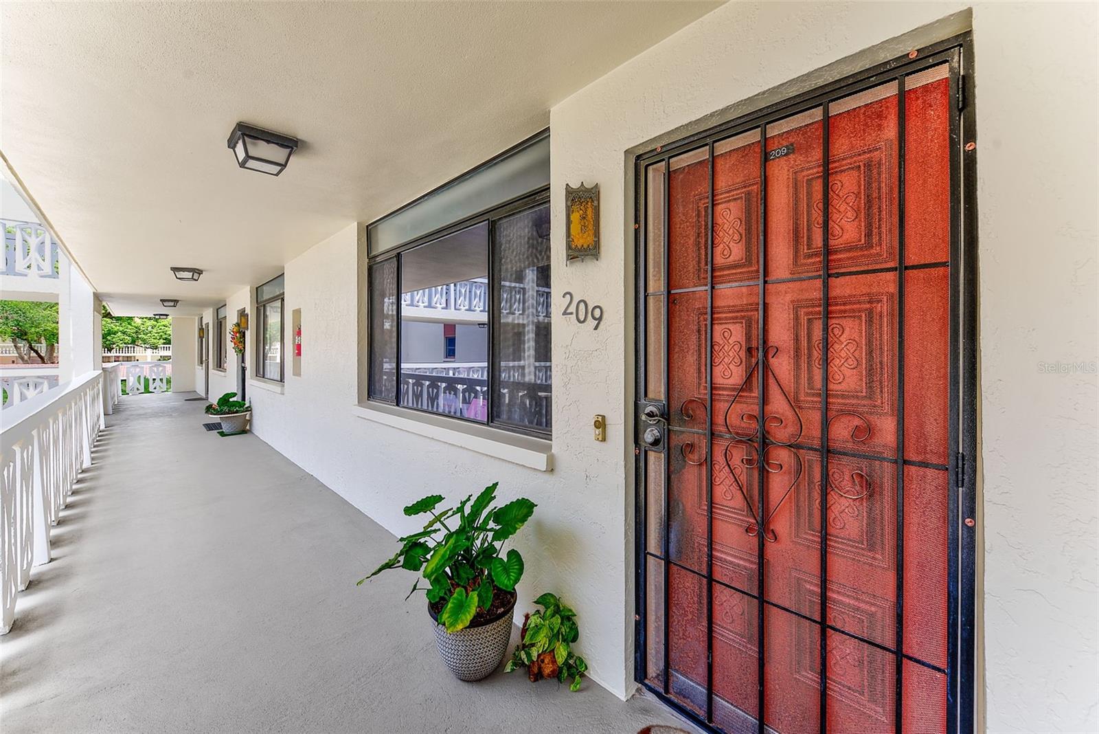 Image 5 of 37 For 2612 Pearce Drive 209