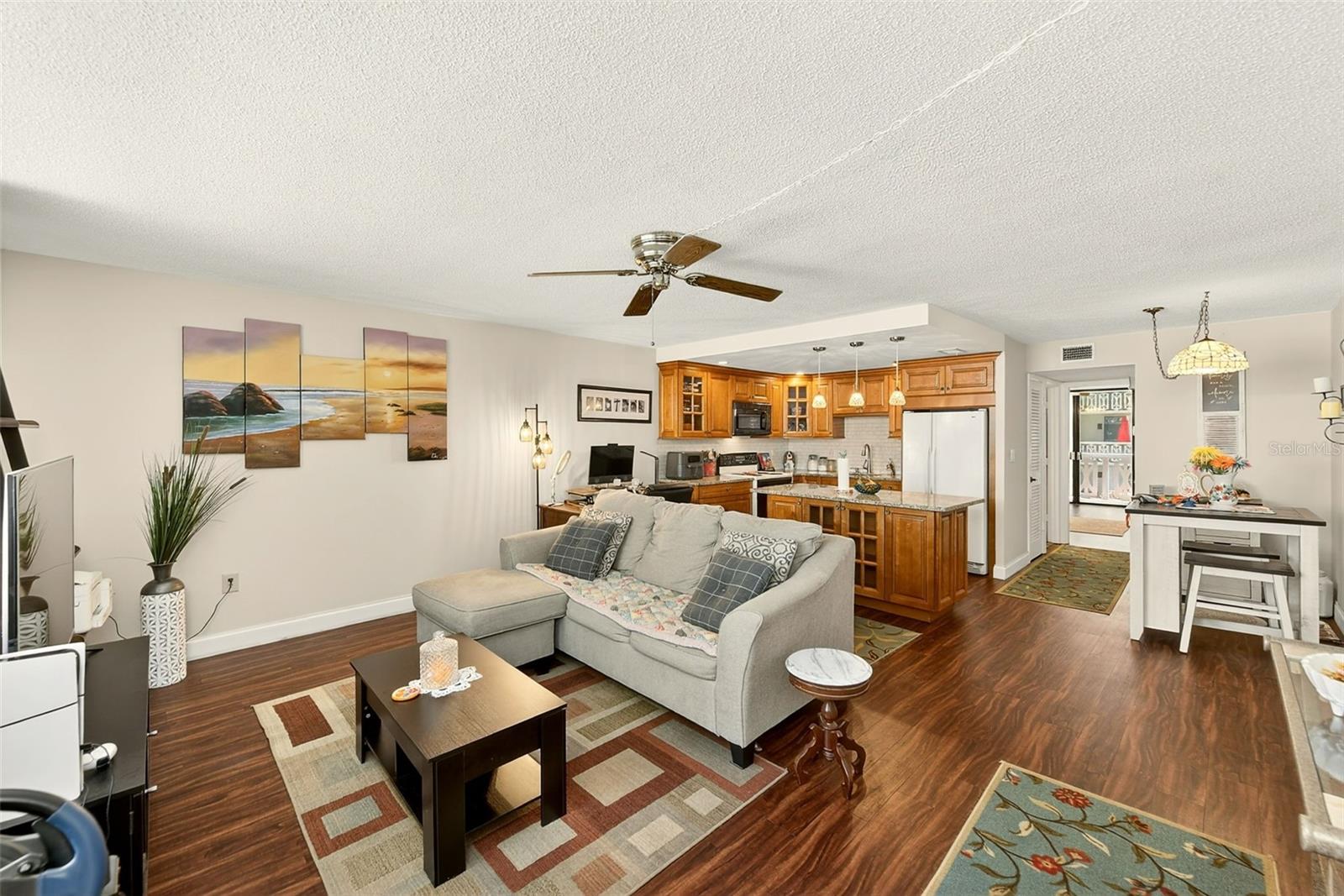 Image 6 of 37 For 2612 Pearce Drive 209