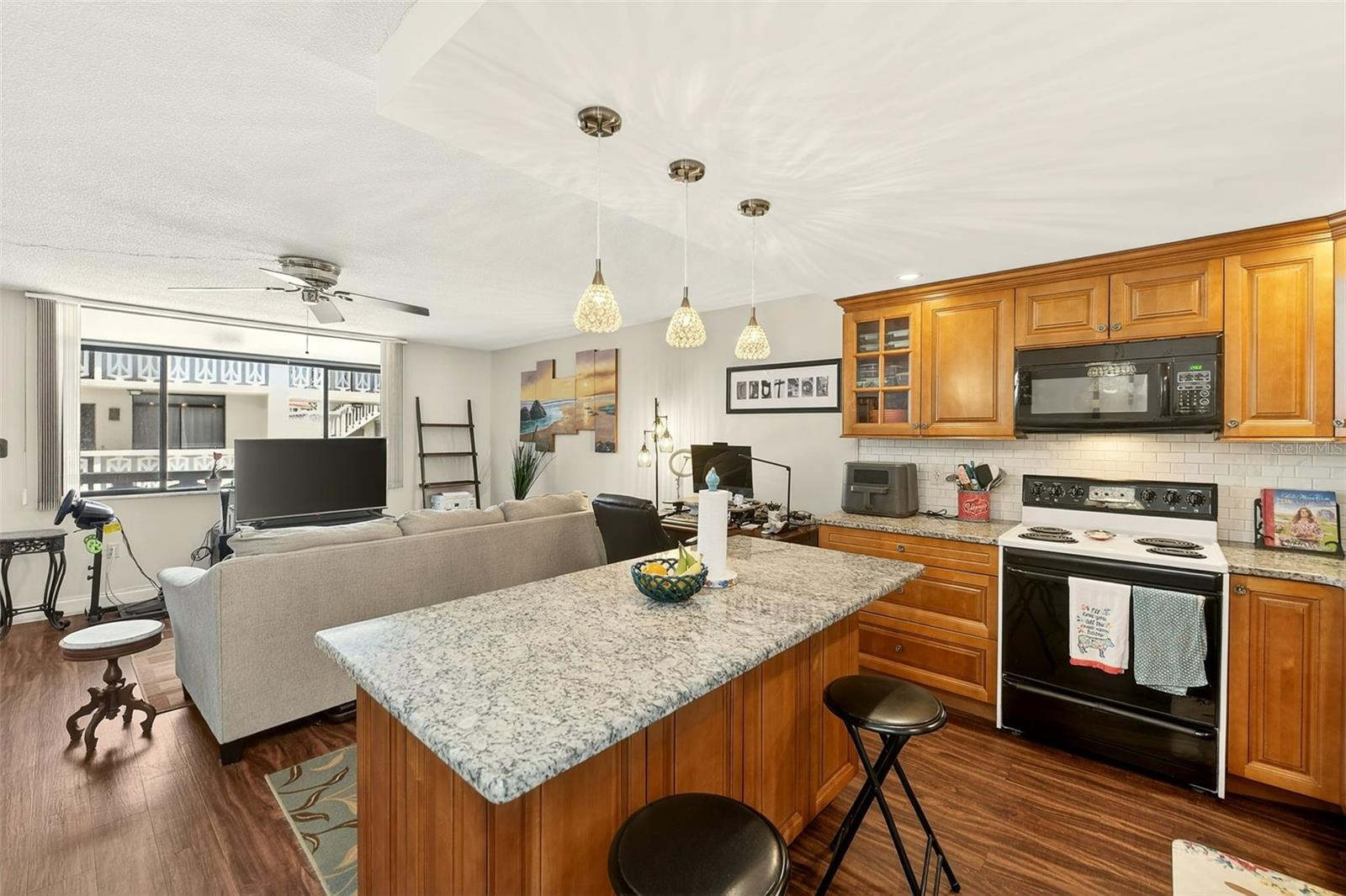 Image 9 of 37 For 2612 Pearce Drive 209