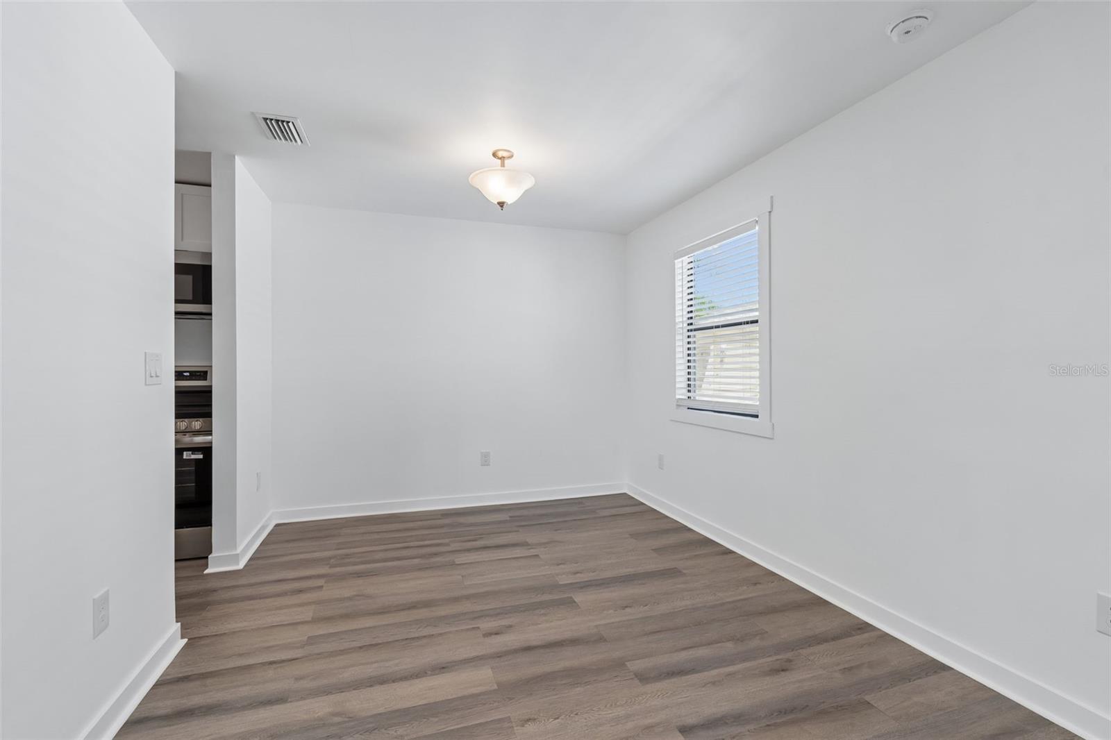 Image 13 of 82 For 140 Hunter Lake Drive 8c