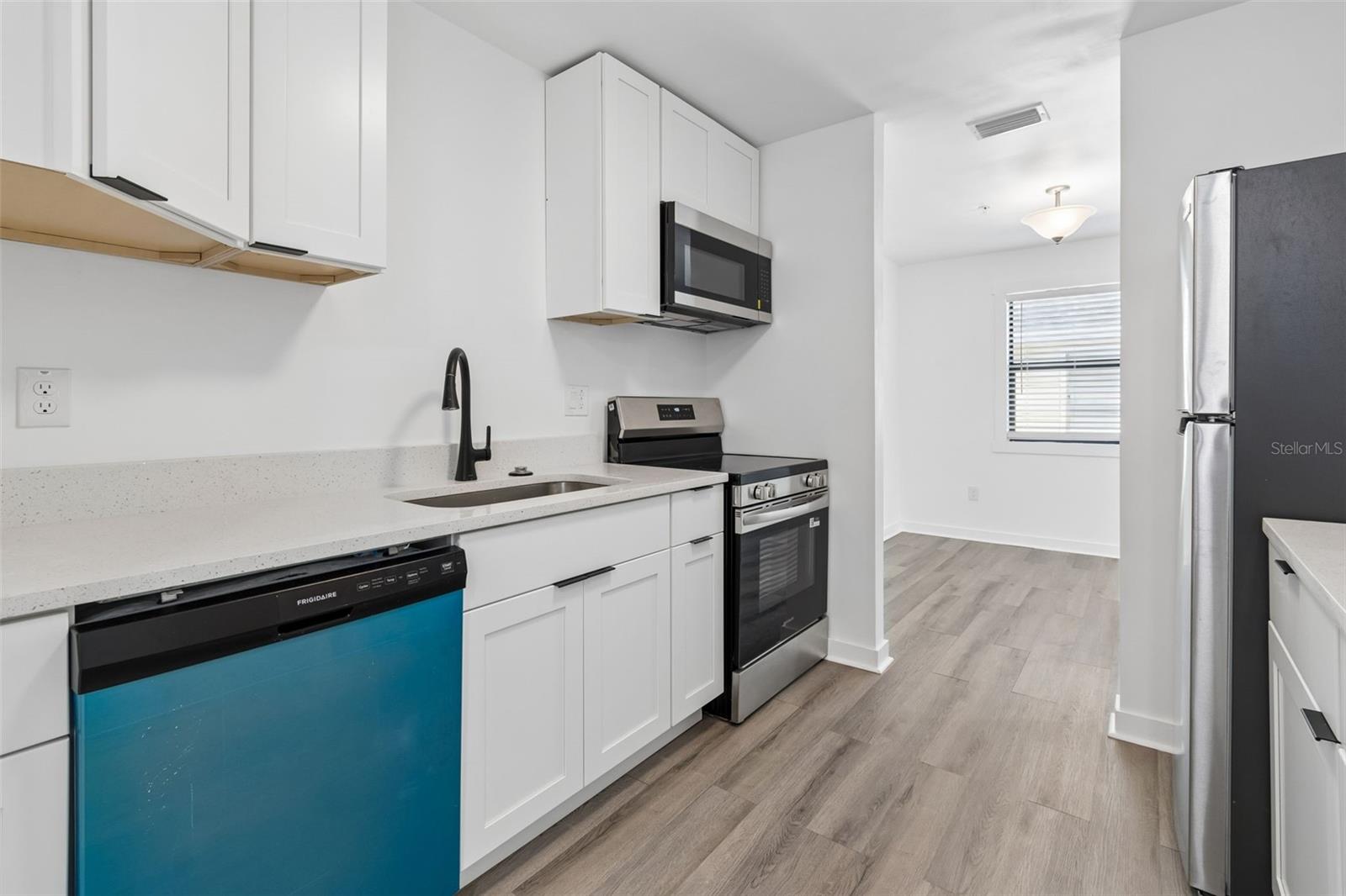 Image 24 of 82 For 140 Hunter Lake Drive 8c