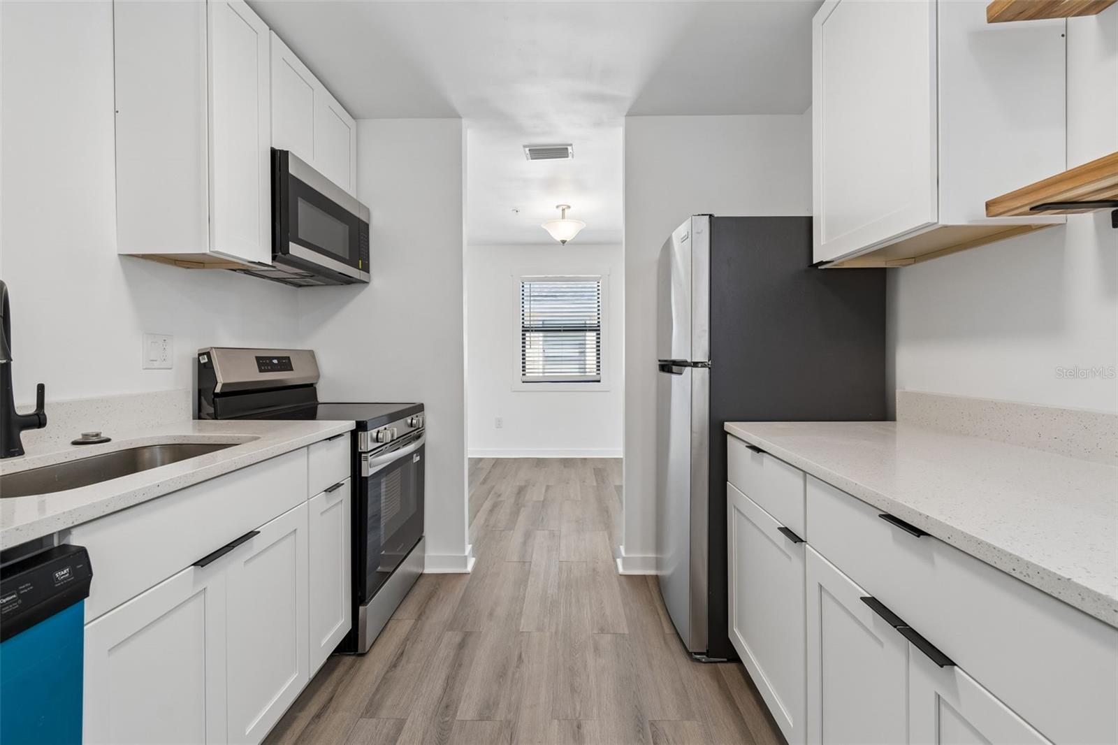 Image 25 of 82 For 140 Hunter Lake Drive 8c