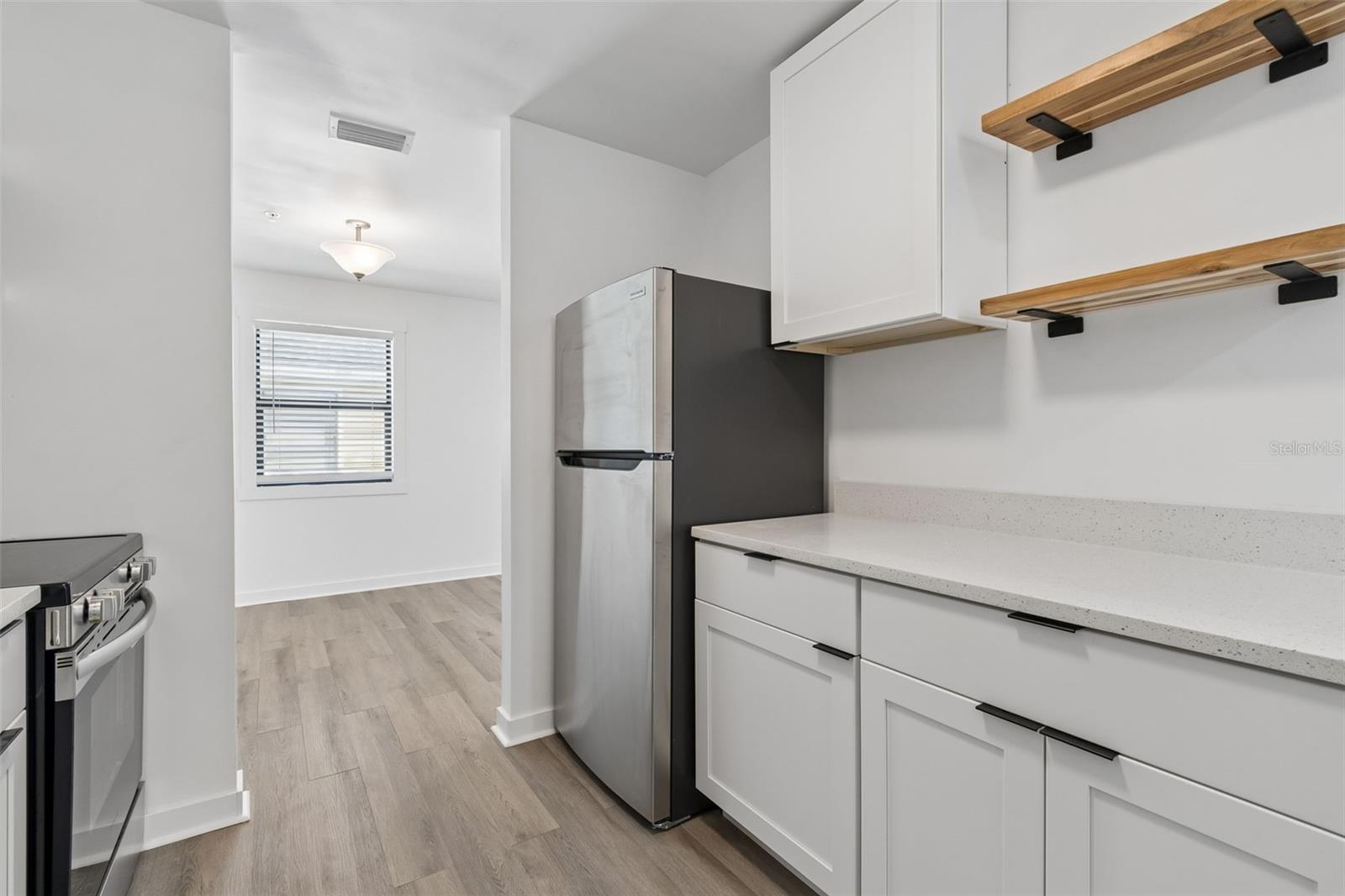 Image 26 of 82 For 140 Hunter Lake Drive 8c