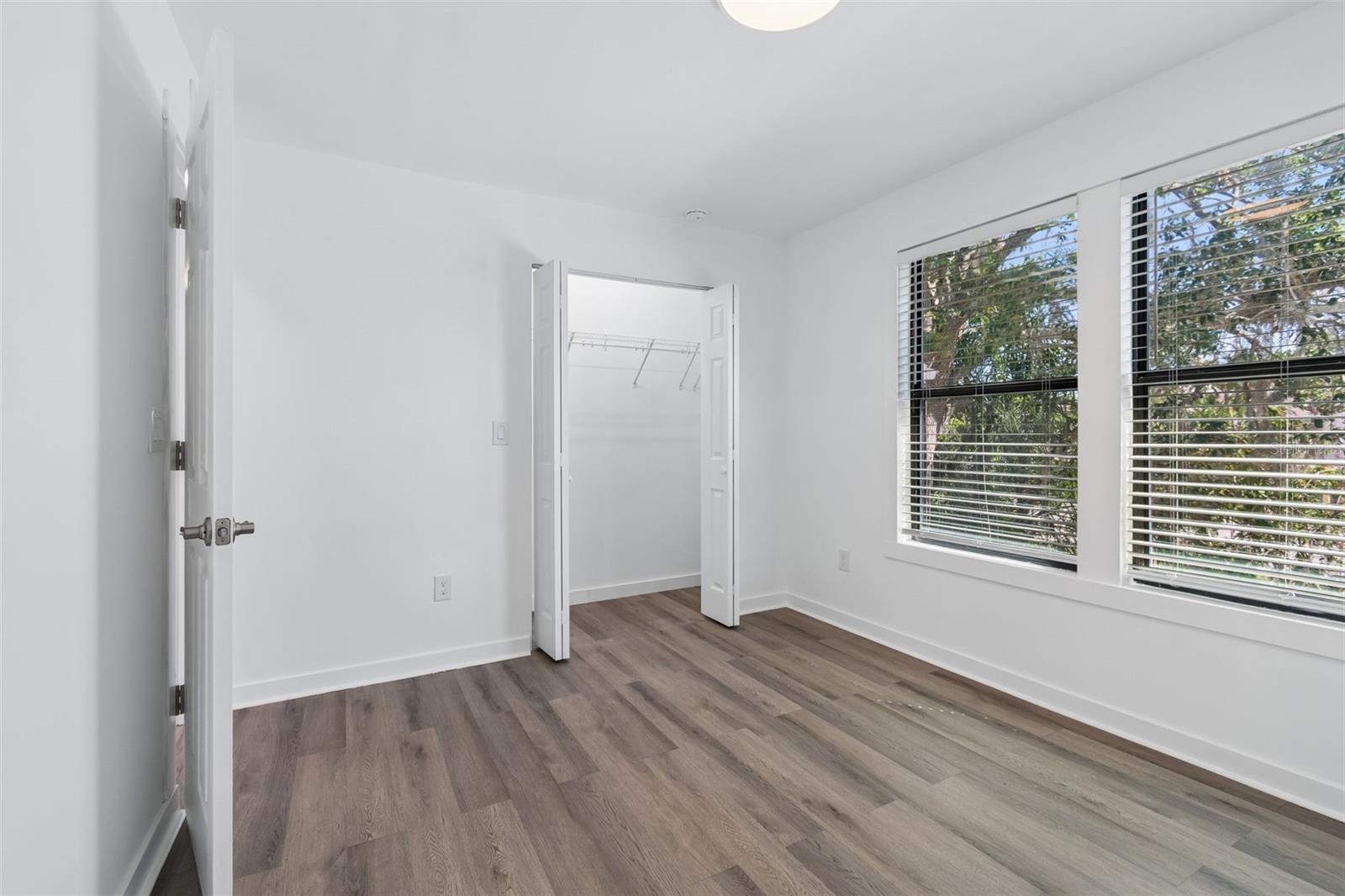 Image 31 of 82 For 140 Hunter Lake Drive 8c