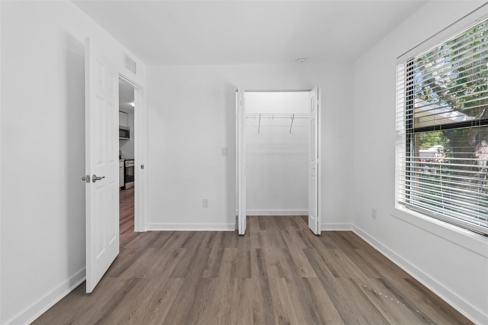 Image 32 of 82 For 140 Hunter Lake Drive 8c