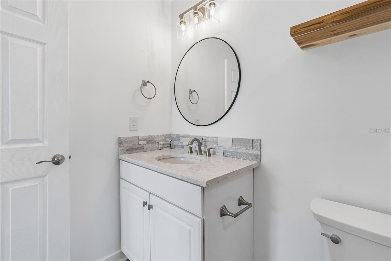 Image 46 of 82 For 140 Hunter Lake Drive 8c