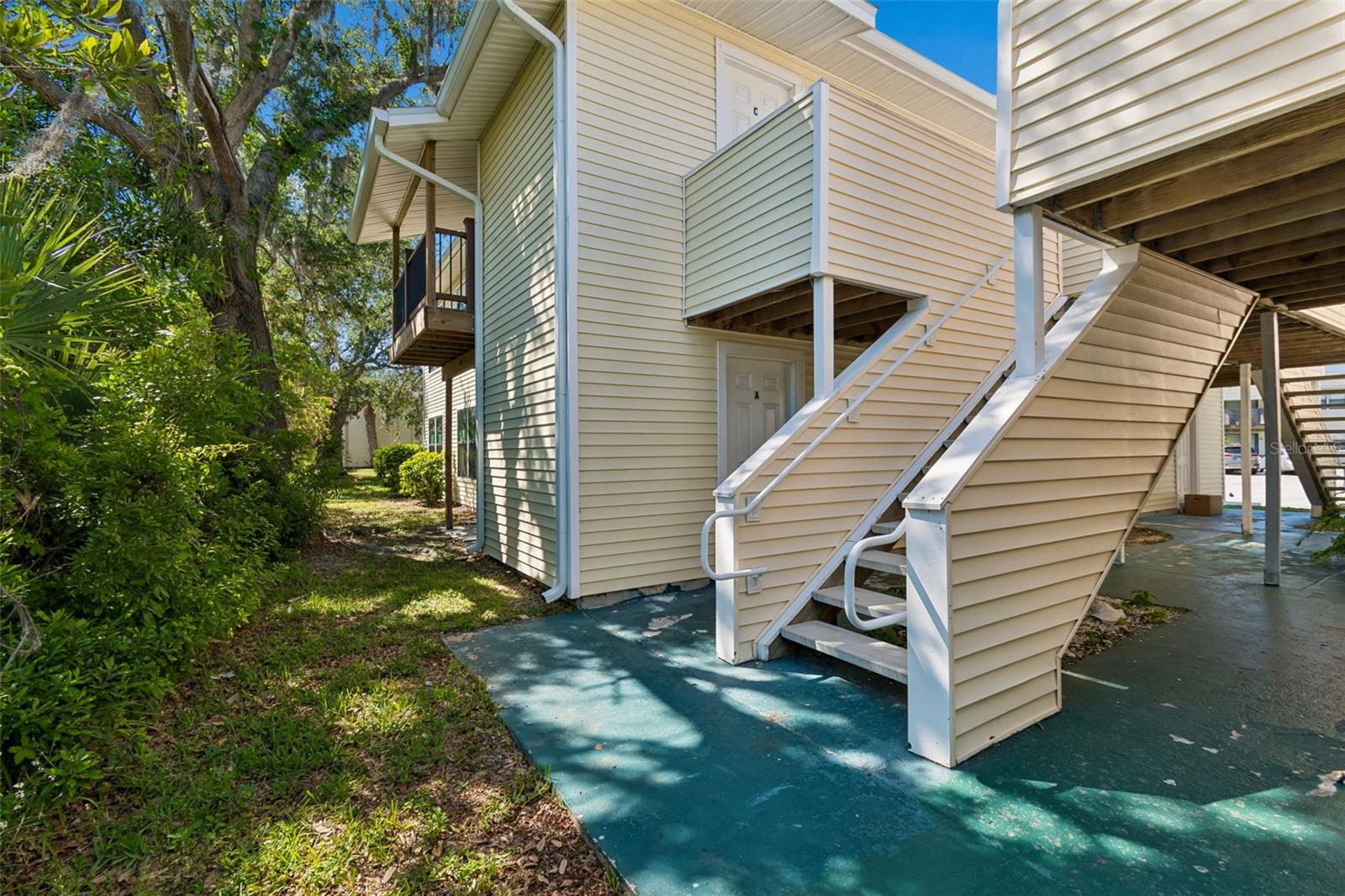 Image 5 of 82 For 140 Hunter Lake Drive 8c