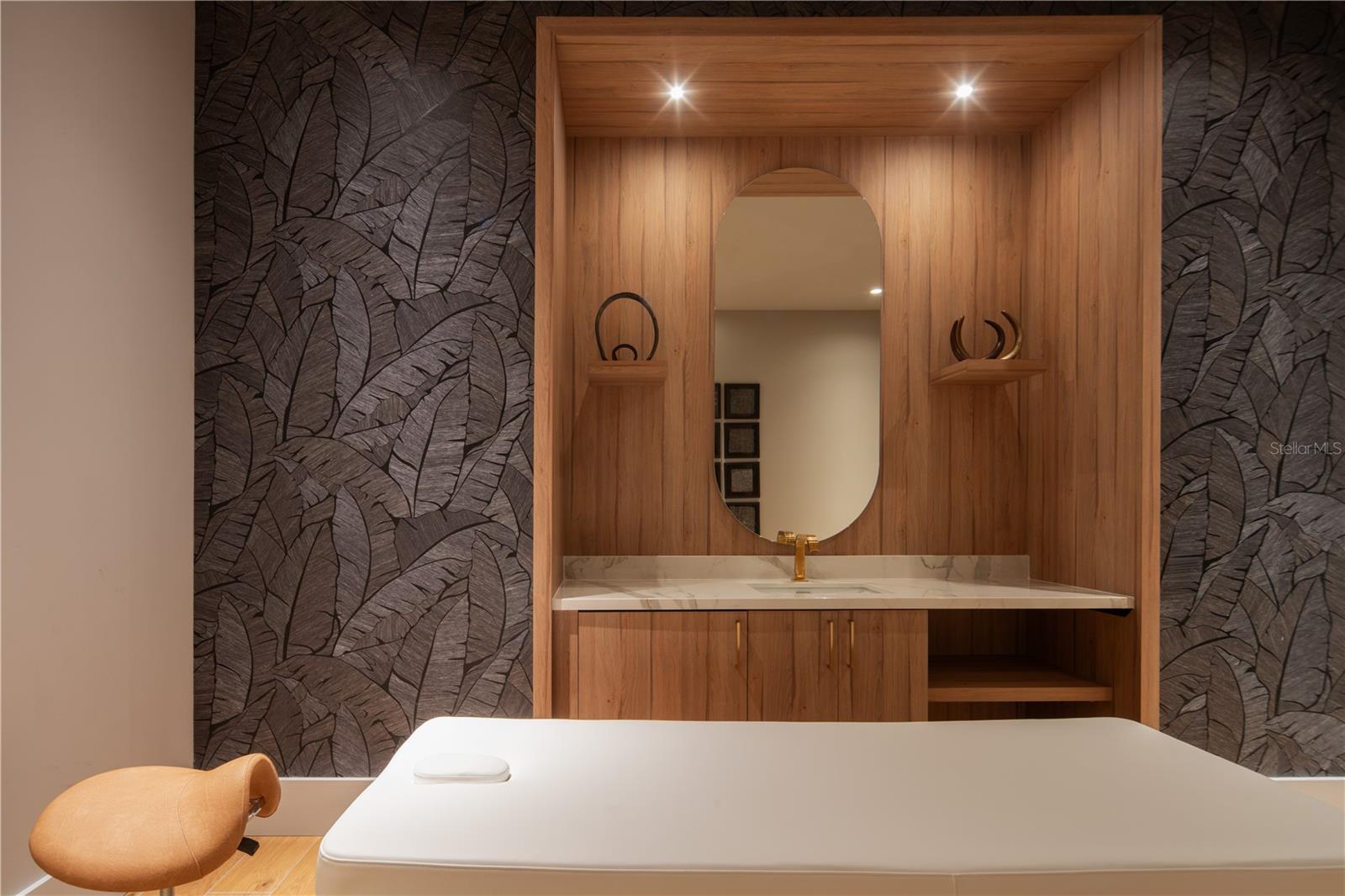 Image 17 of 21 For 275 1st Avenue S 3406