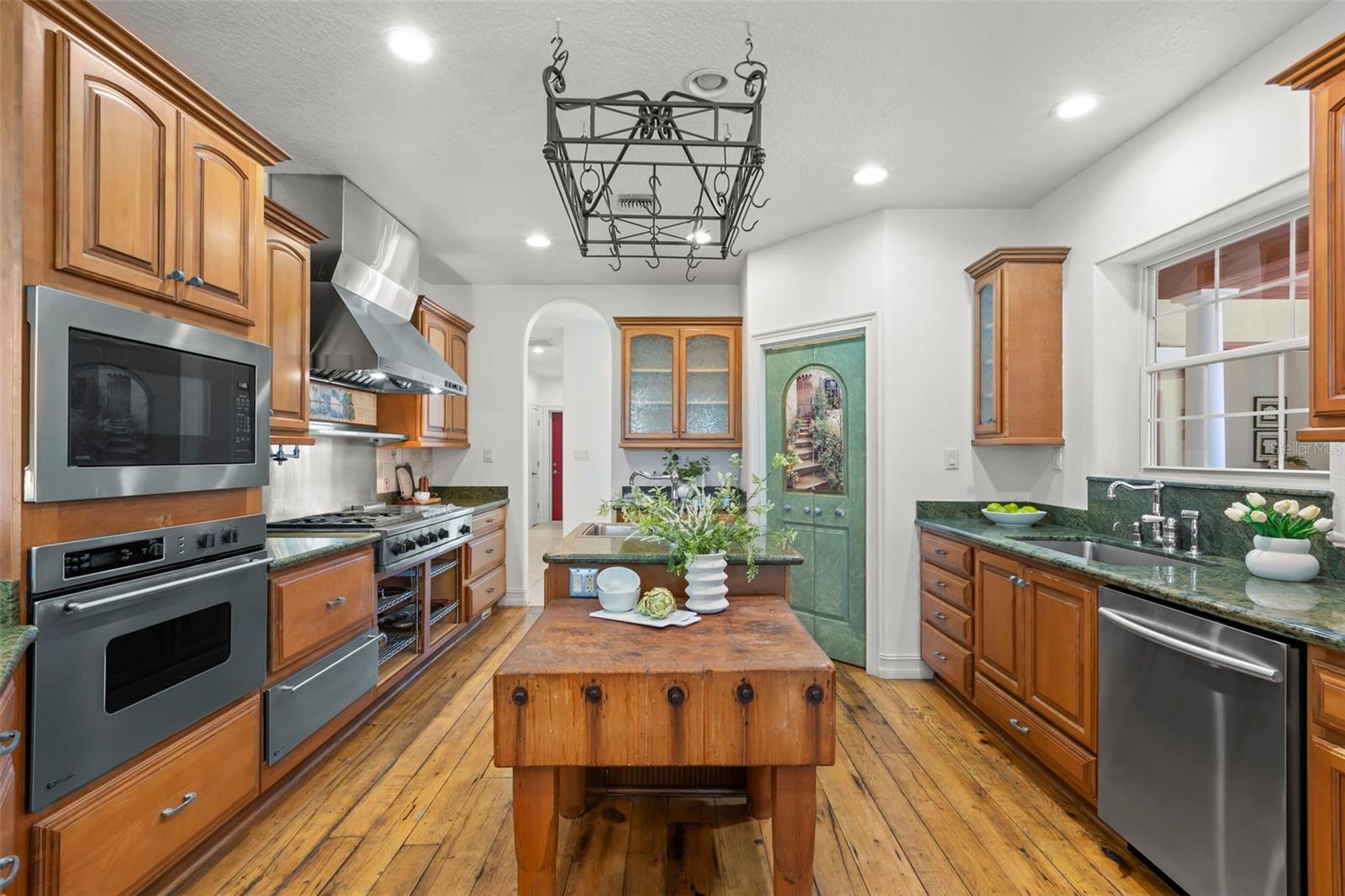 Image 23 of 66 For 19229 Blount Road