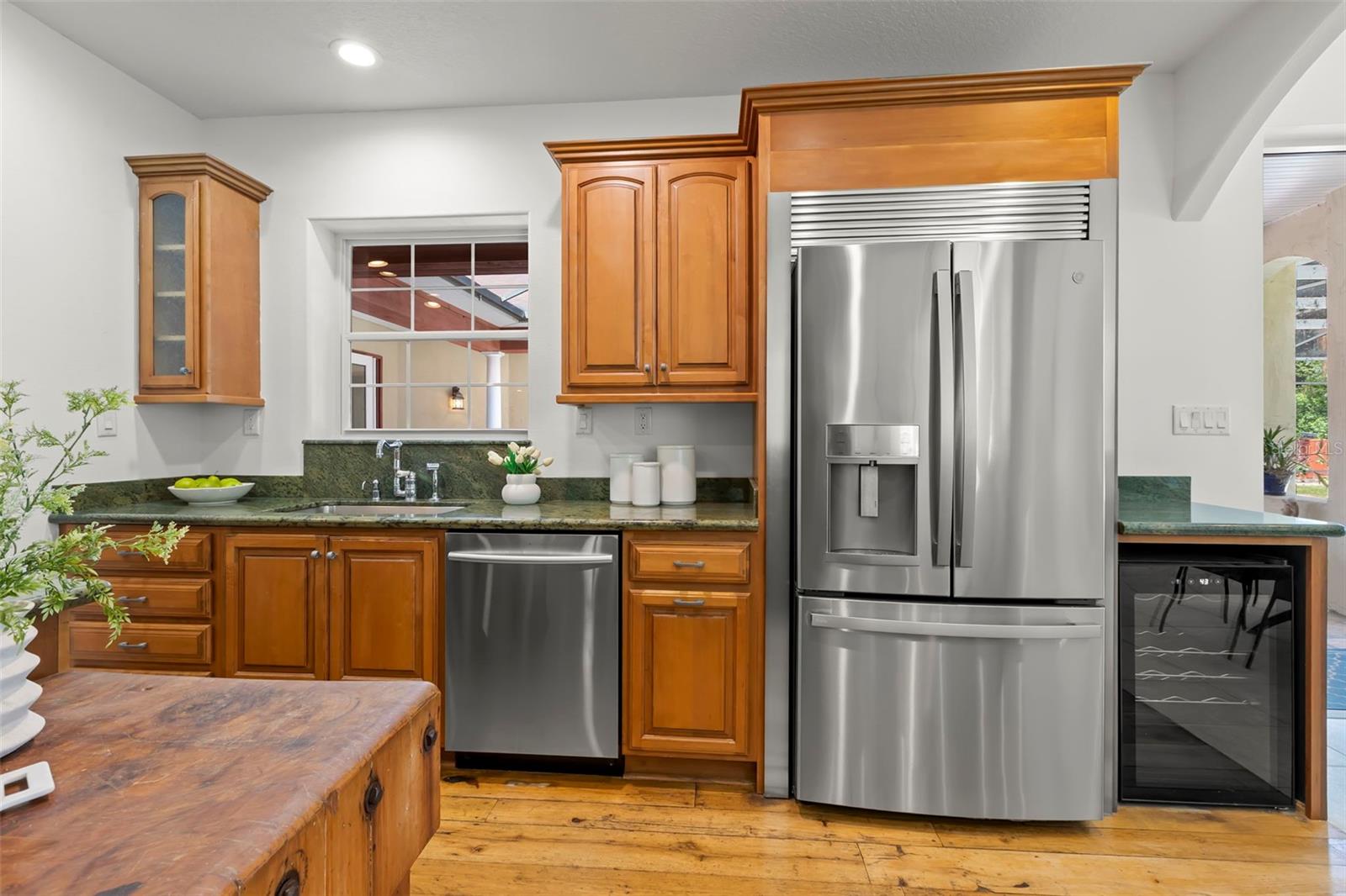 Image 24 of 66 For 19229 Blount Road